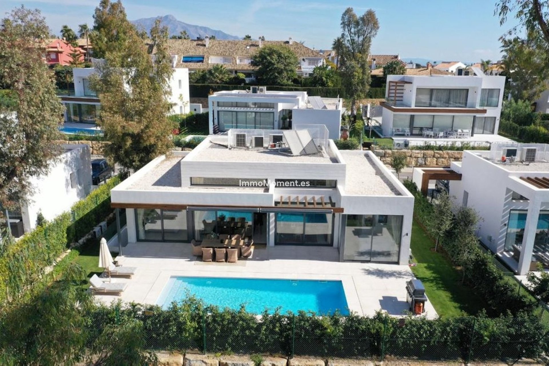 Resale - Detached villa - Estepona - Atalaya