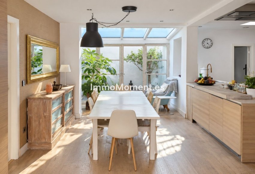Resale - Detached villa - Estepona - Atalaya