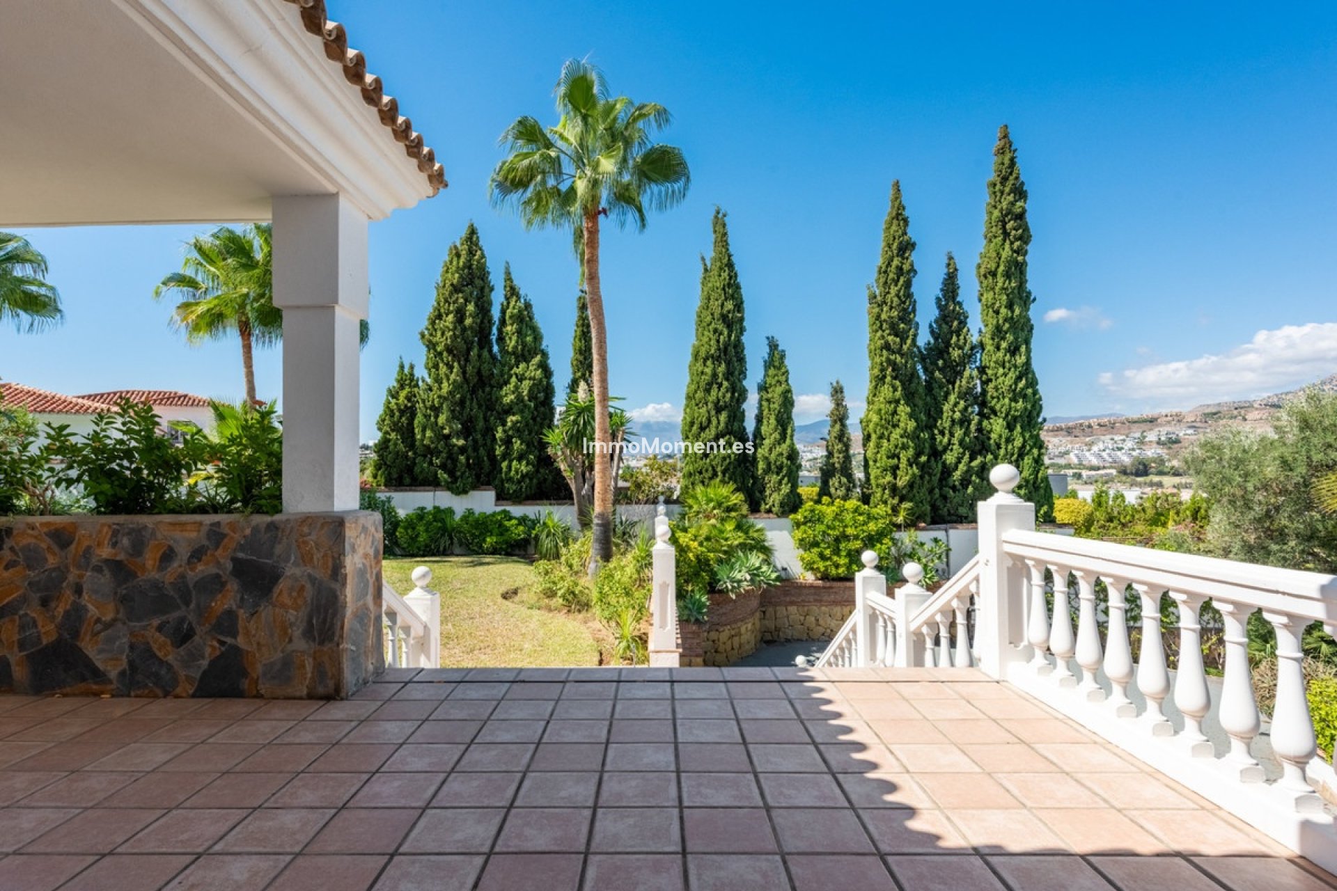 Resale - Detached villa - Estepona - Atalaya