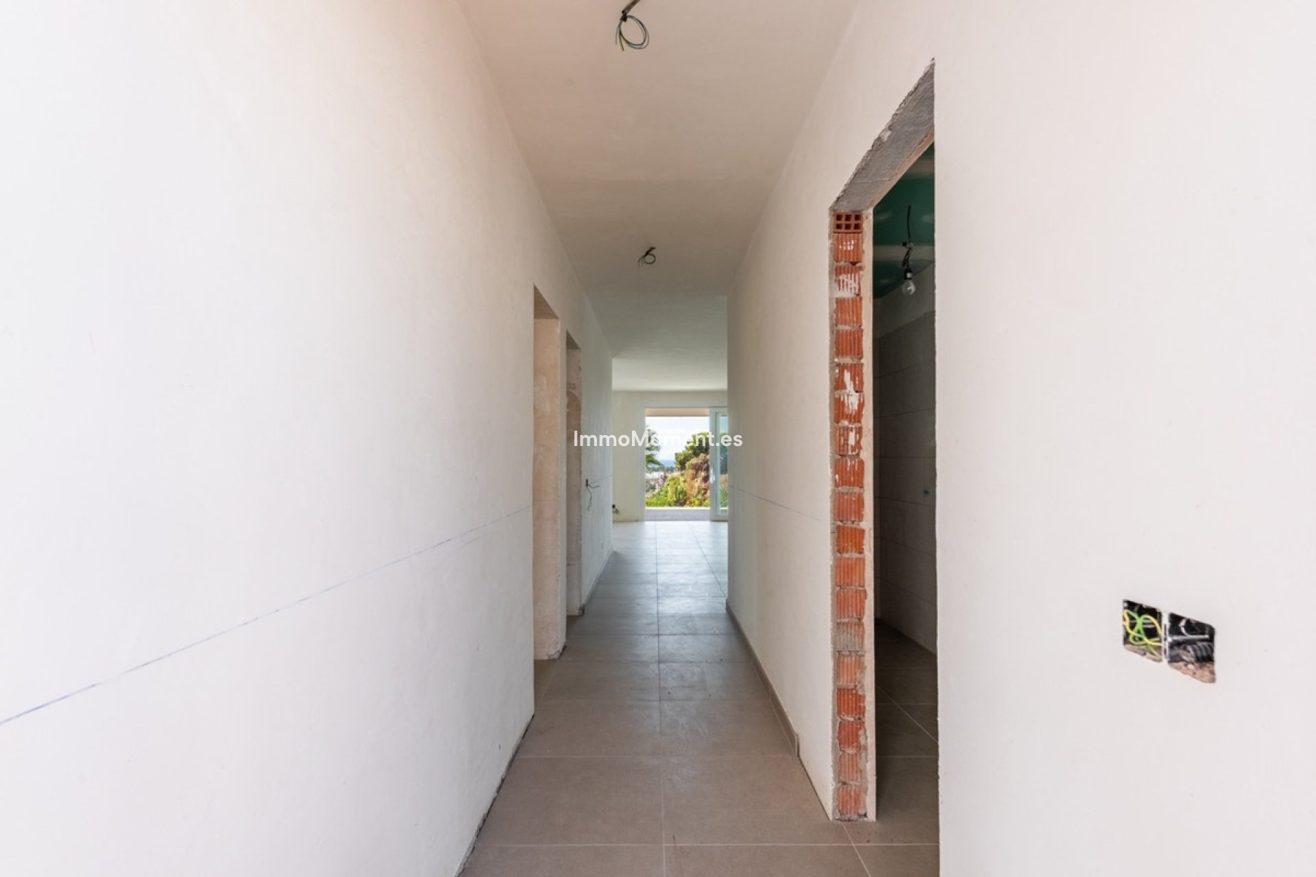 Resale - Detached villa - Estepona - Atalaya