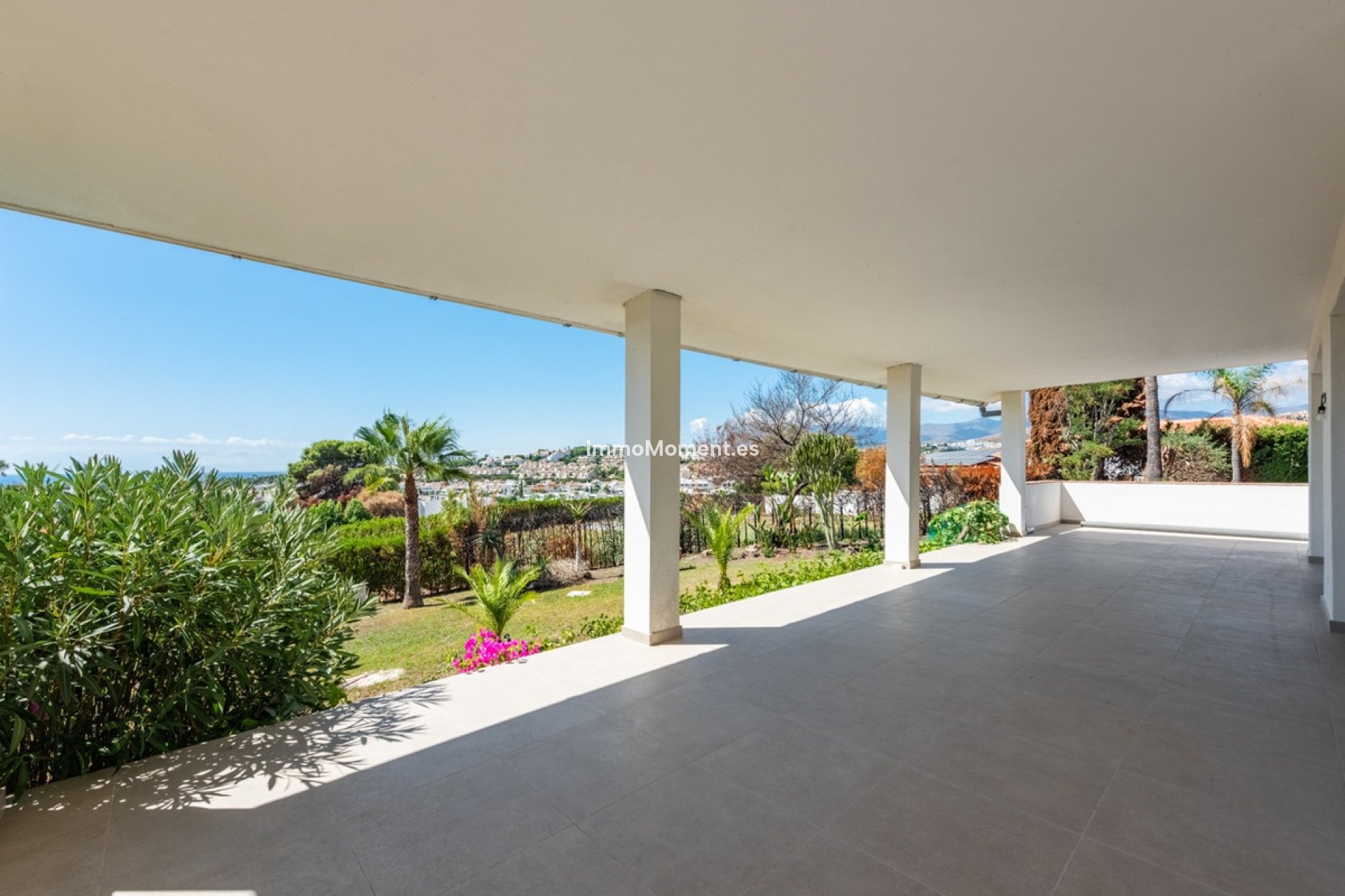 Resale - Detached villa - Estepona - Atalaya