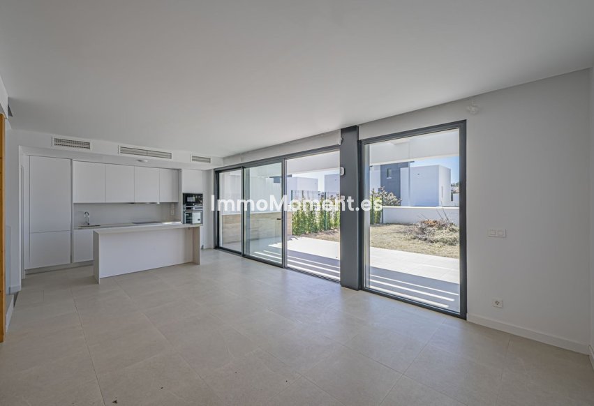 Resale - Detached villa - Estepona - Atalaya