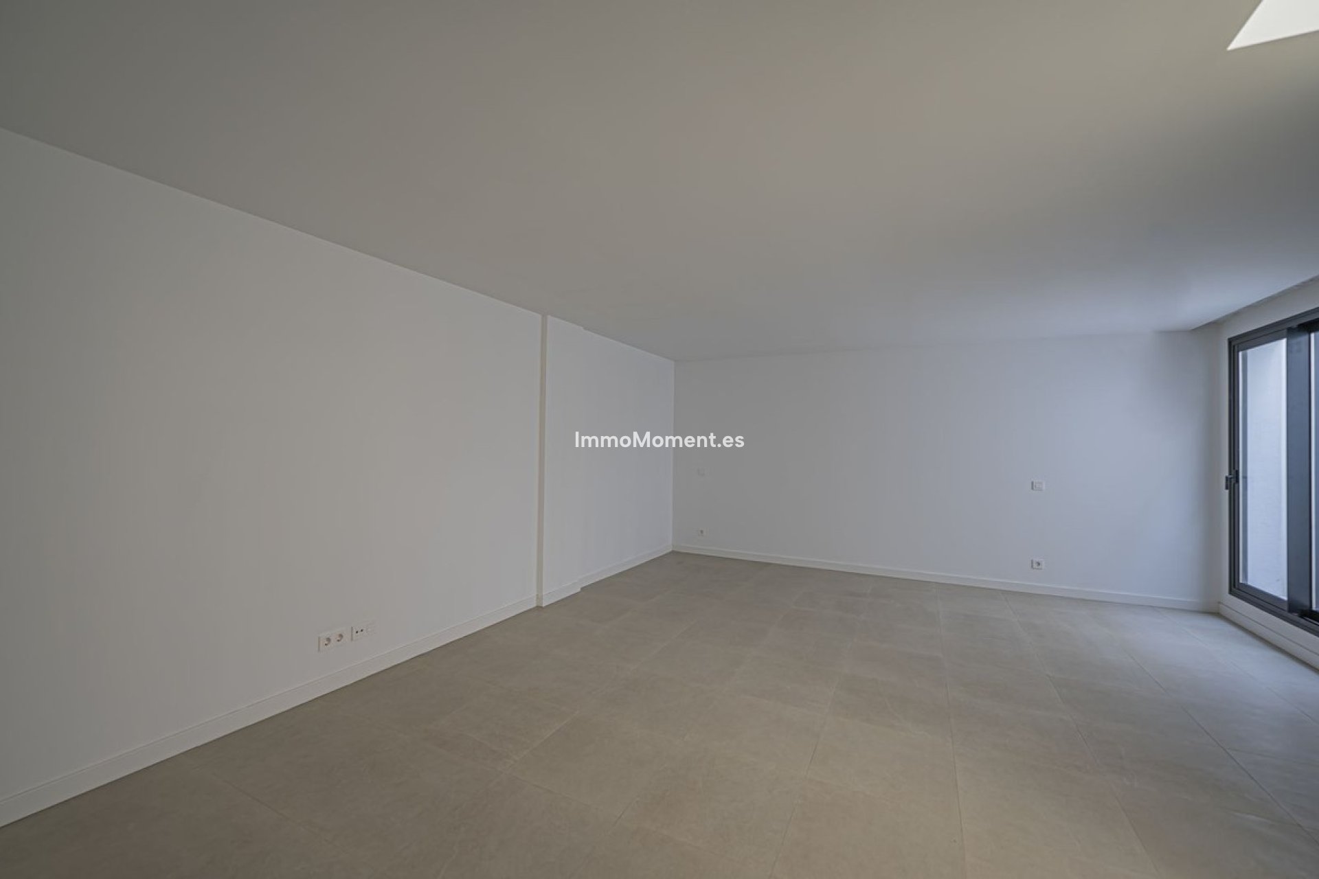 Resale - Detached villa - Estepona - Atalaya