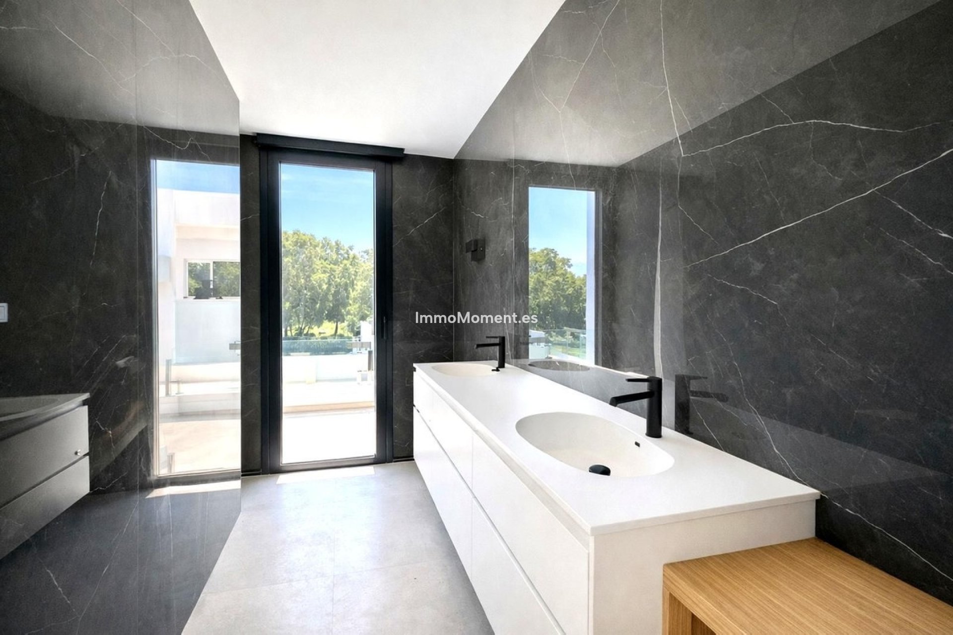 Resale - Detached villa - Estepona - Atalaya