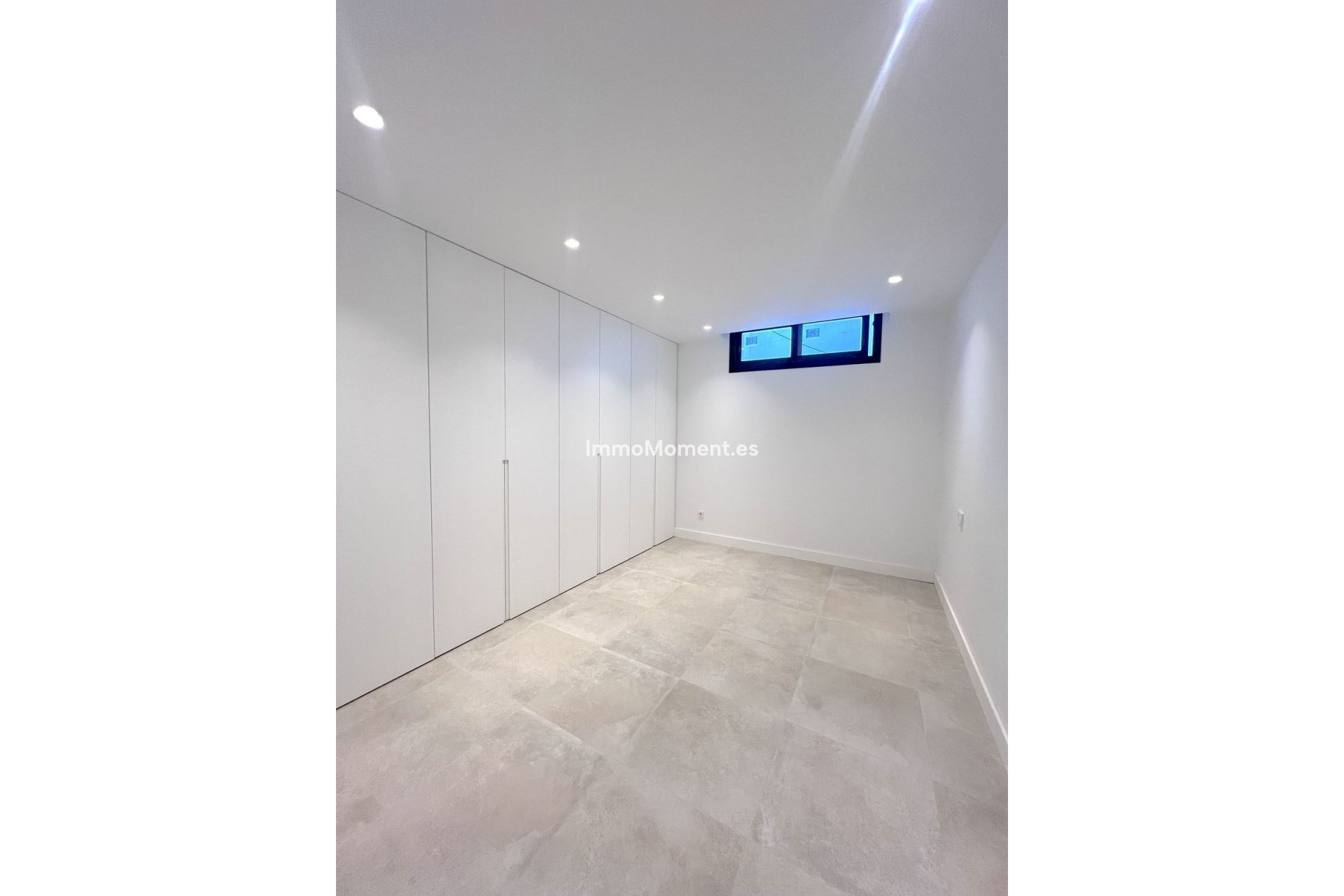 Resale - Detached villa - Estepona - Atalaya
