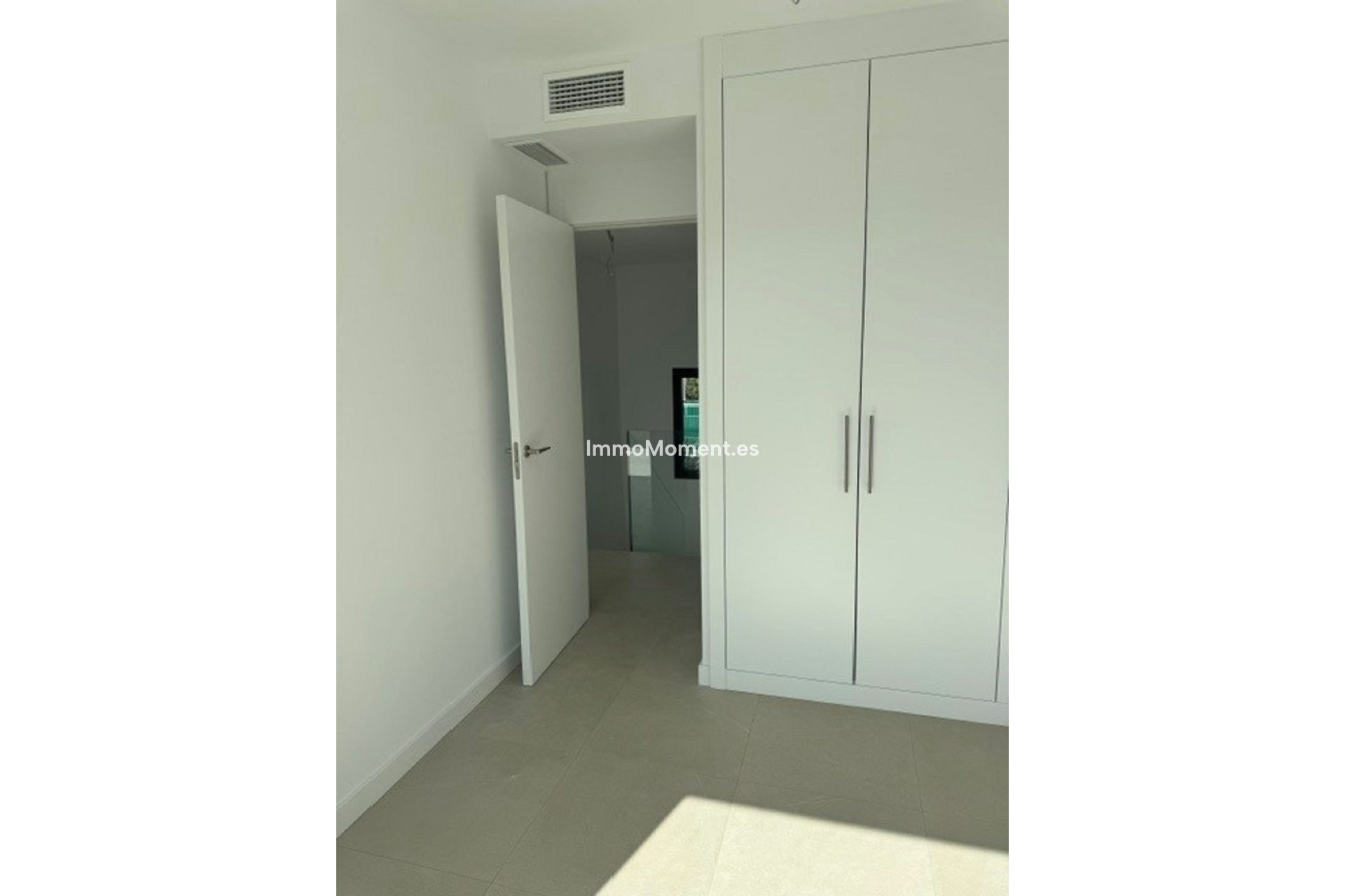 Resale - Detached villa - Estepona - Atalaya