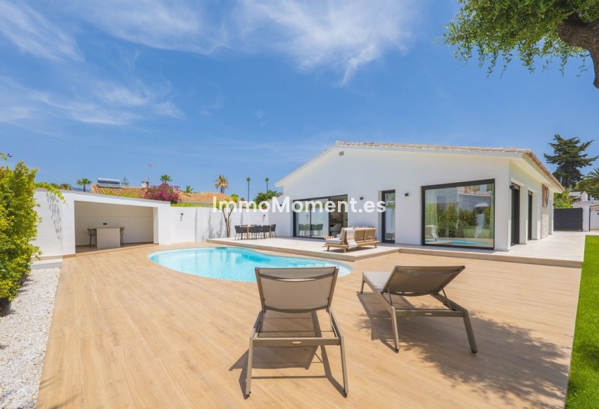 Resale - Detached villa - Estepona - Atalaya