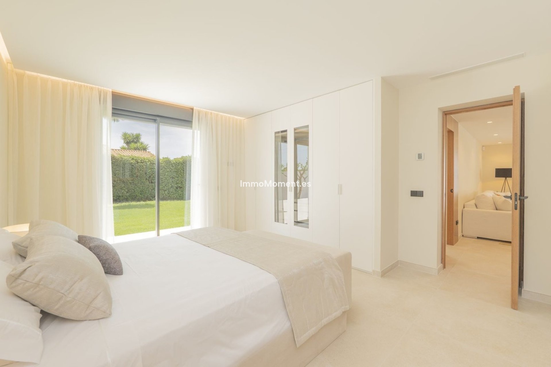 Resale - Detached villa - Estepona - Atalaya