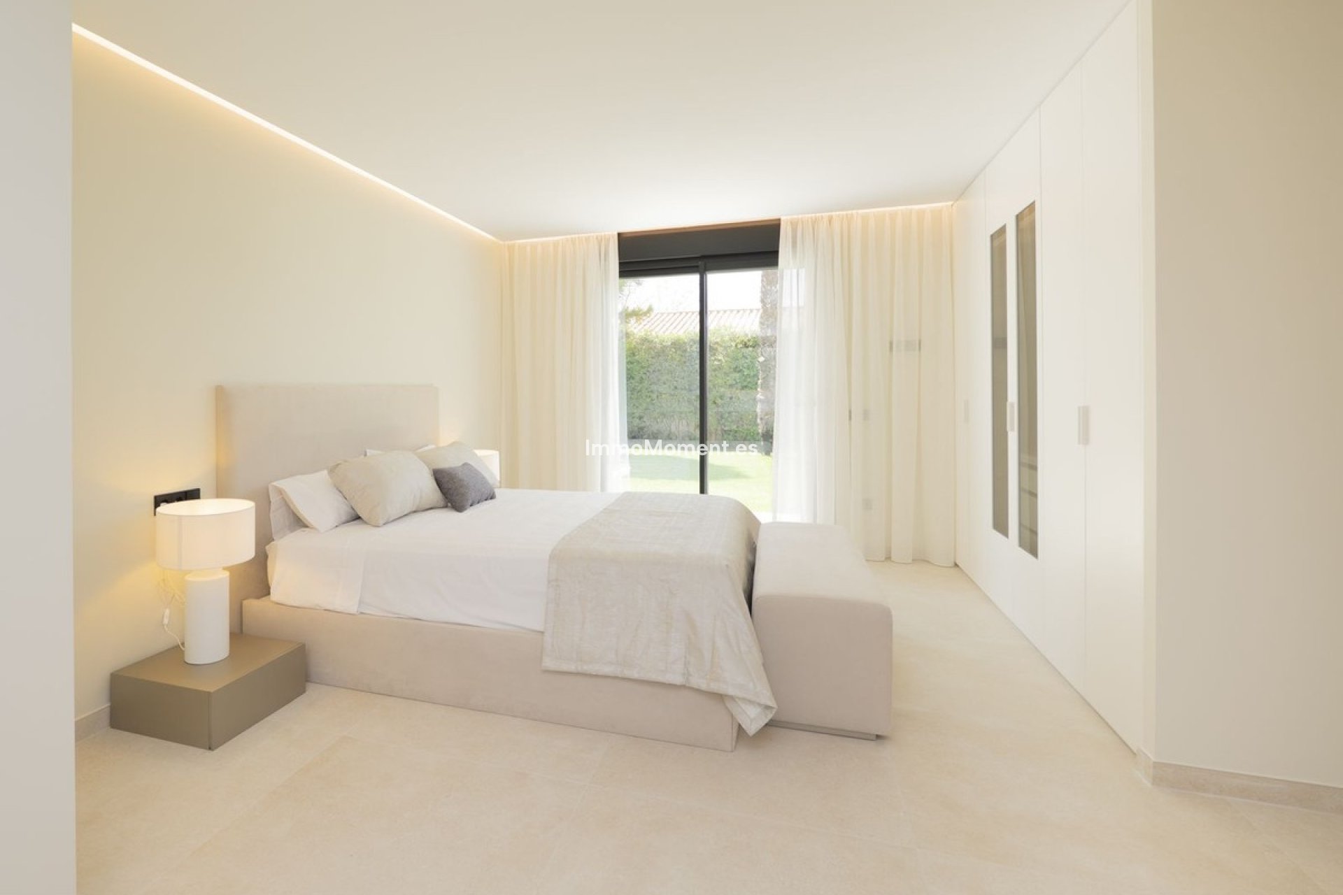 Resale - Detached villa - Estepona - Atalaya