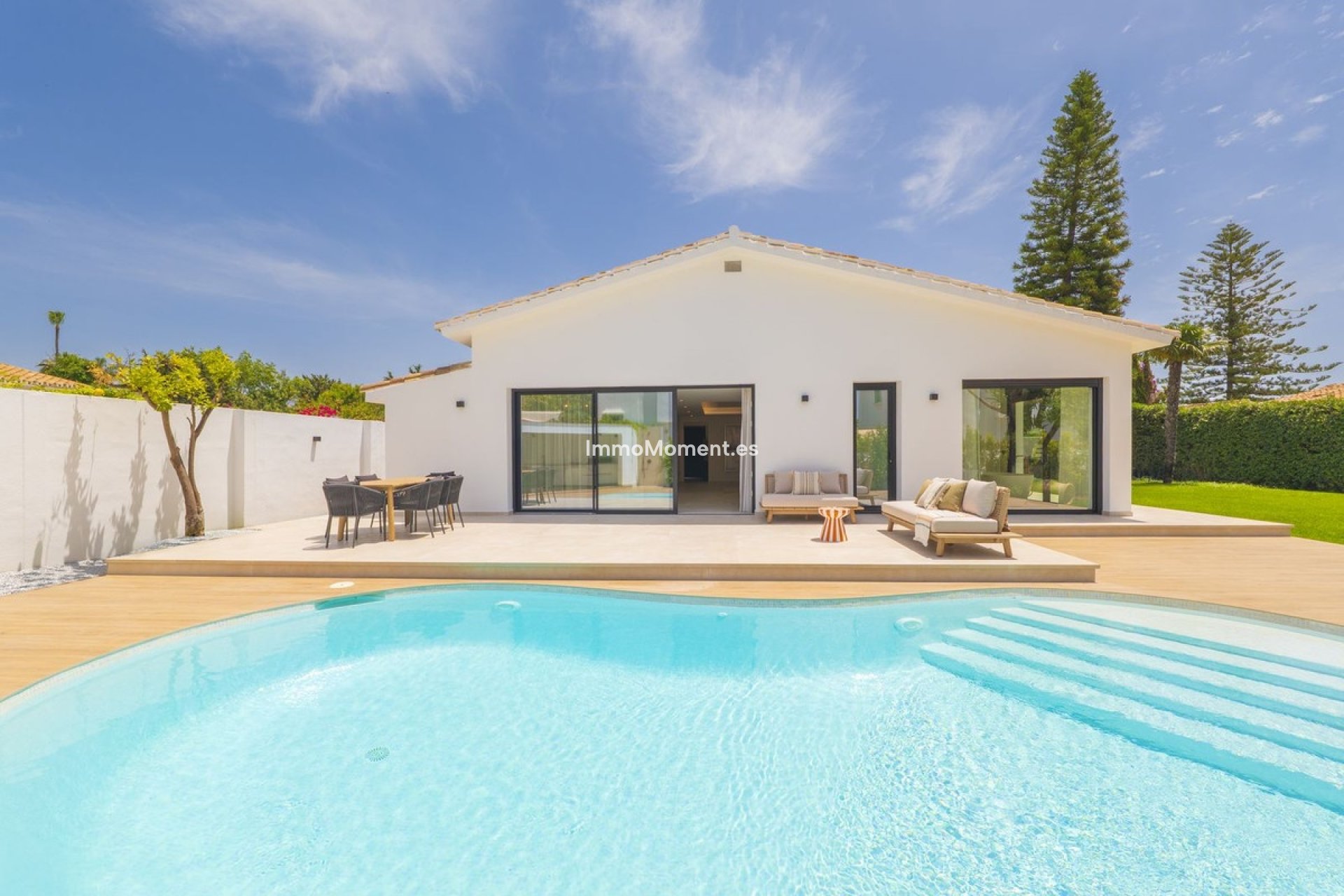 Resale - Detached villa - Estepona - Atalaya