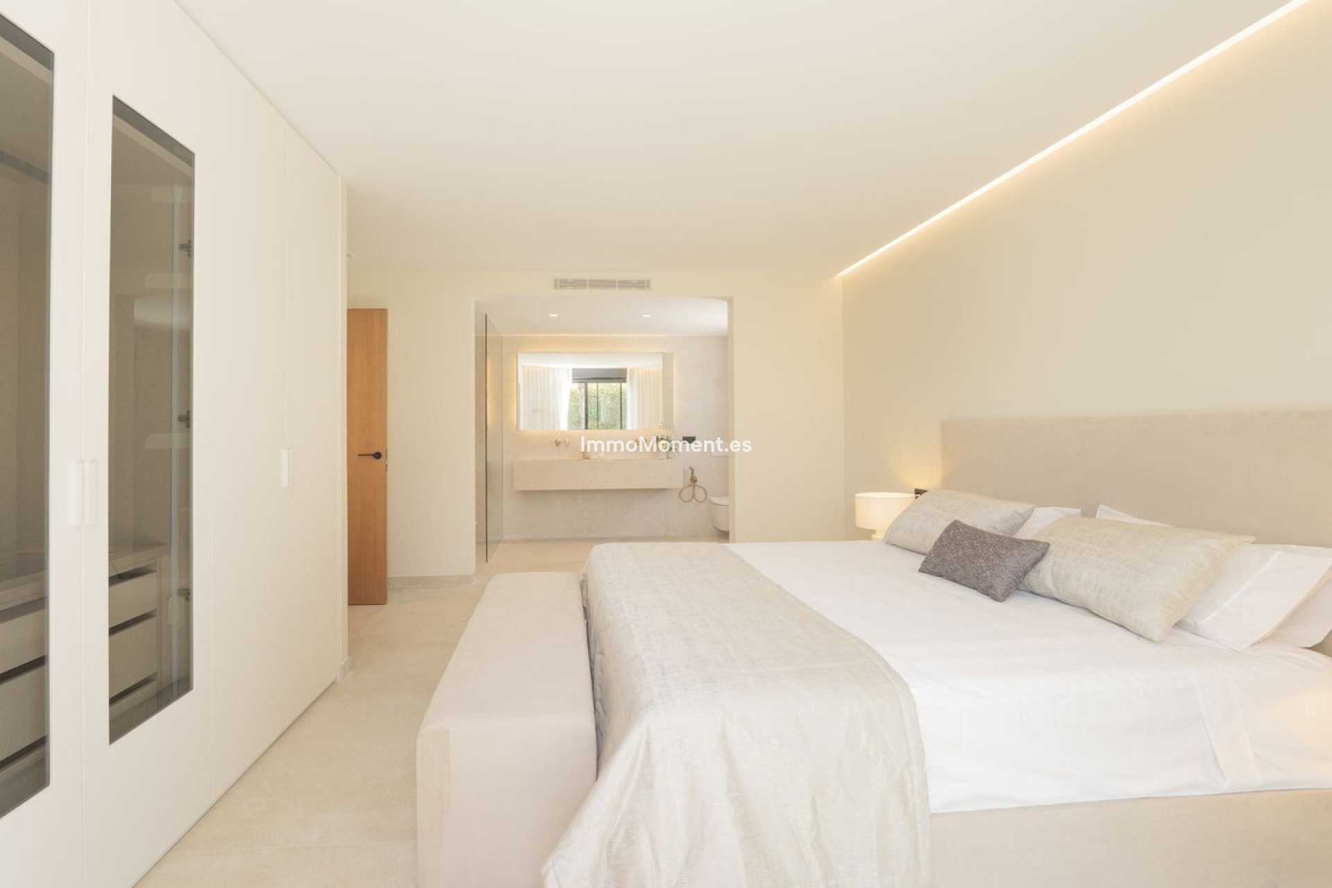 Resale - Detached villa - Estepona - Atalaya