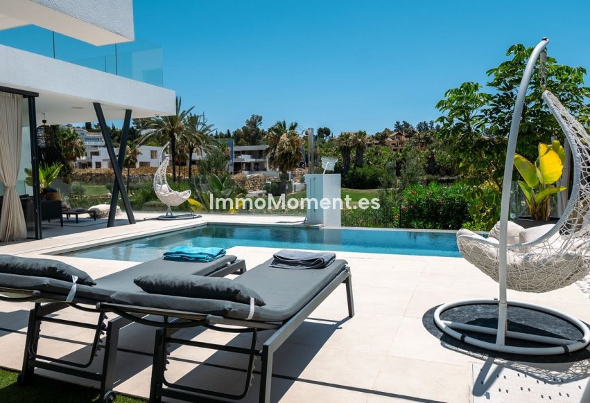 Resale - Detached villa - Estepona - Atalaya