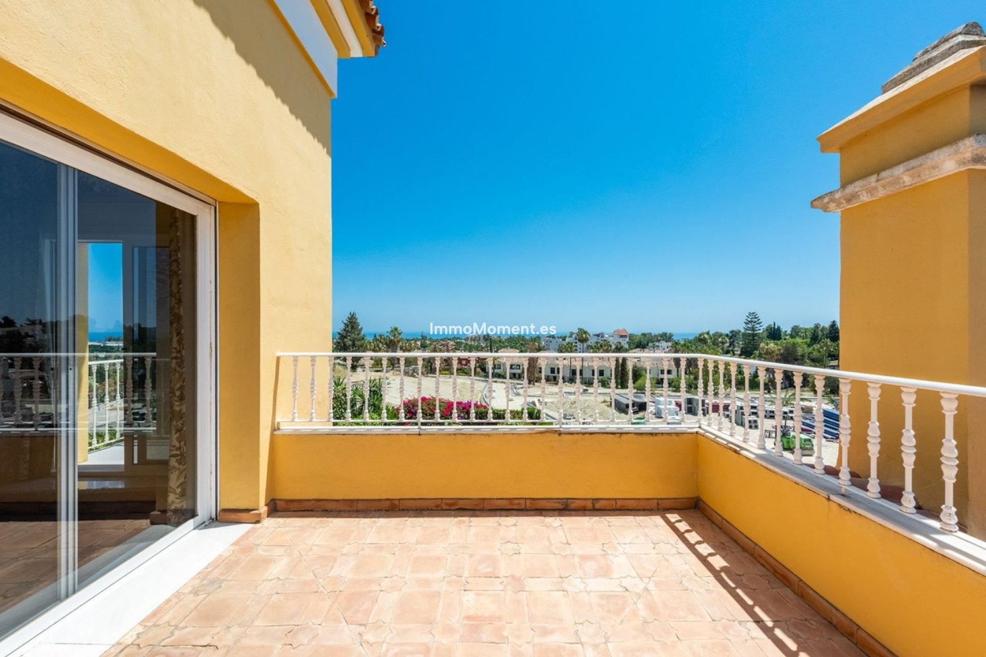 Resale - Detached villa - Estepona - Atalaya