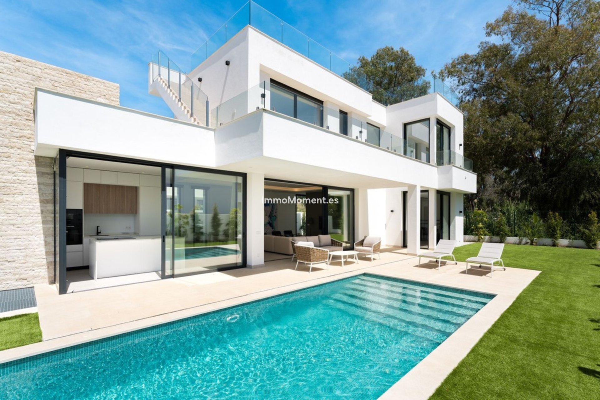 Resale - Detached villa - Estepona - Atalaya
