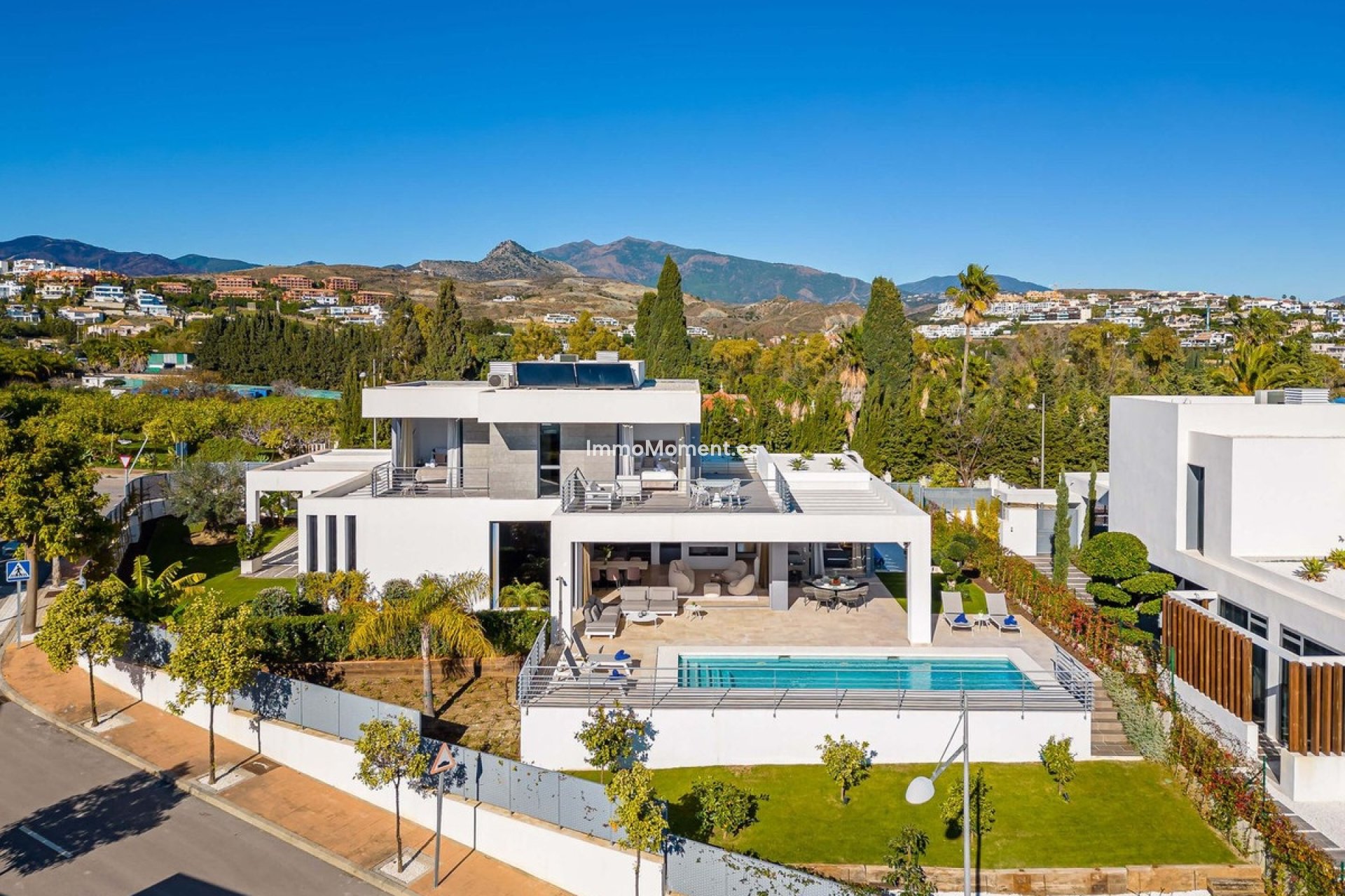 Resale - Detached villa - Estepona - Cancelada