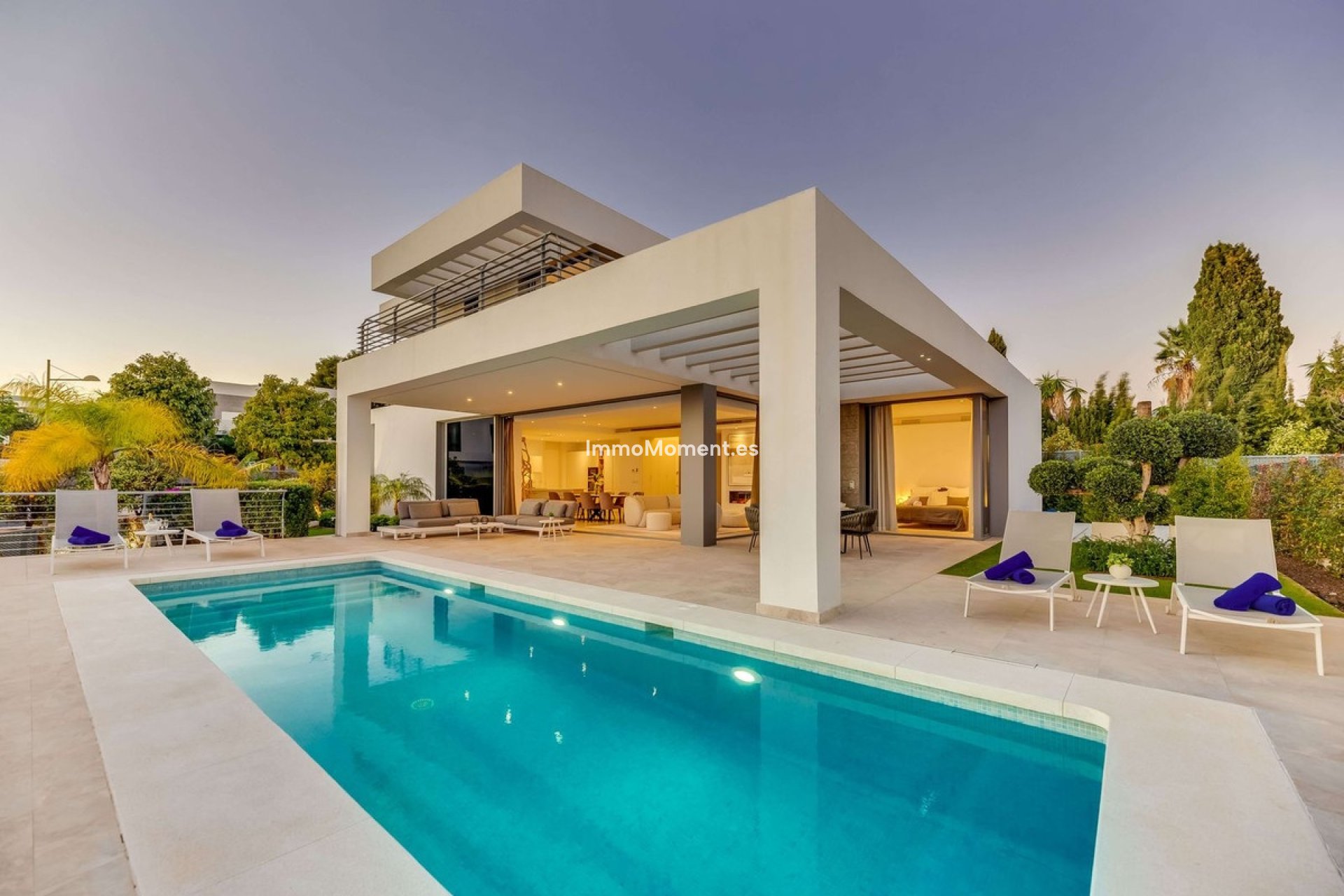 Resale - Detached villa - Estepona - Cancelada