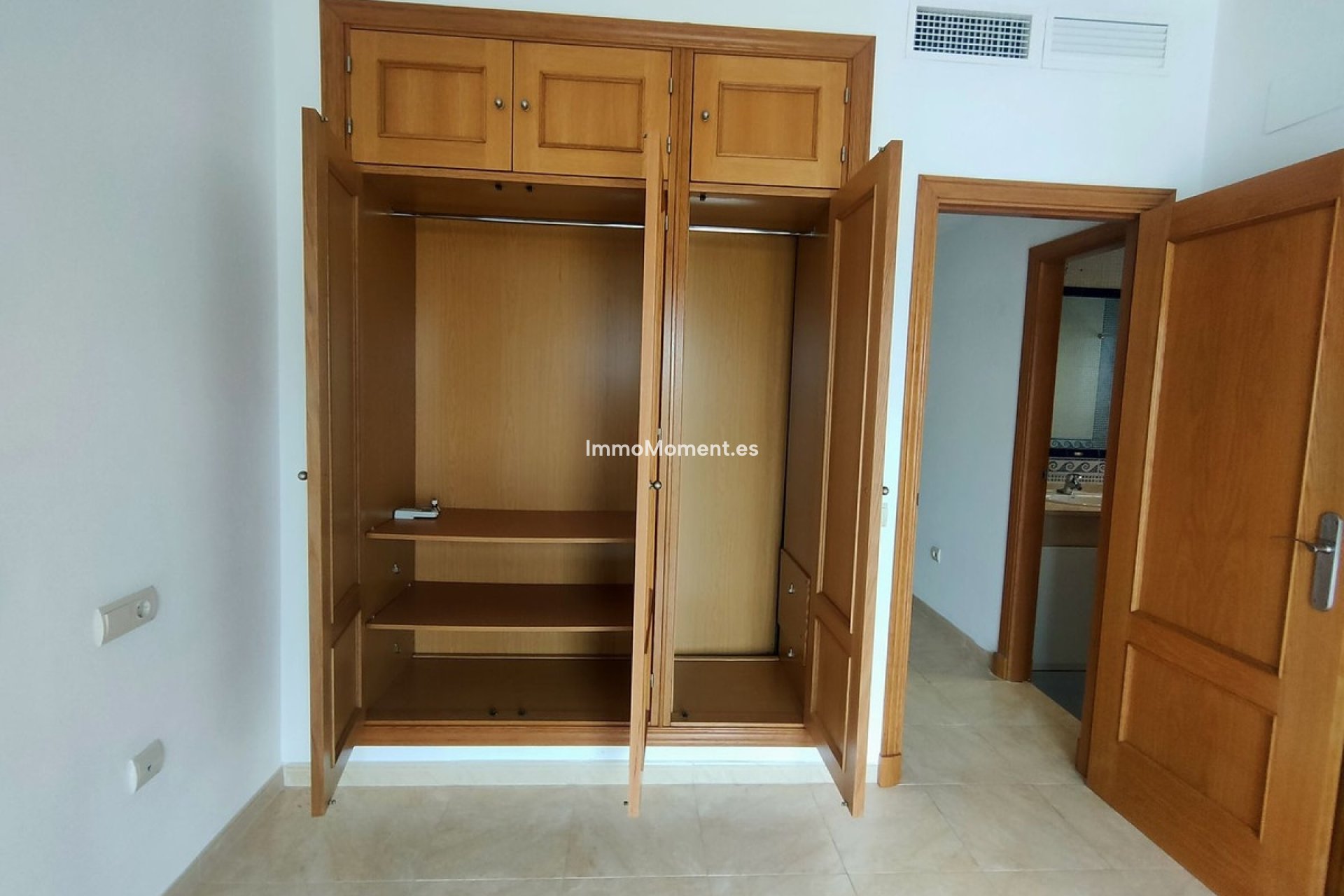 Resale - Detached villa - Estepona - Cancelada