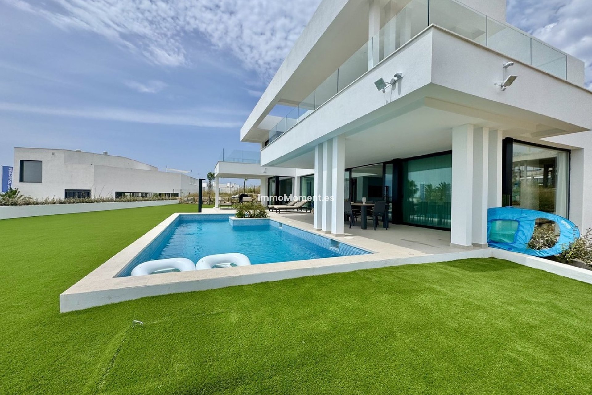 Resale - Detached villa - Estepona - Cancelada