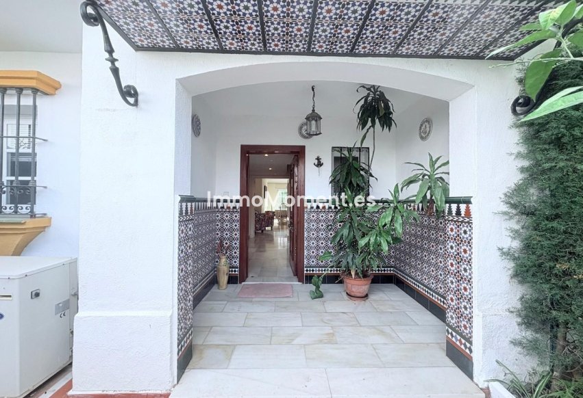 Resale - Detached villa - Estepona - Cancelada