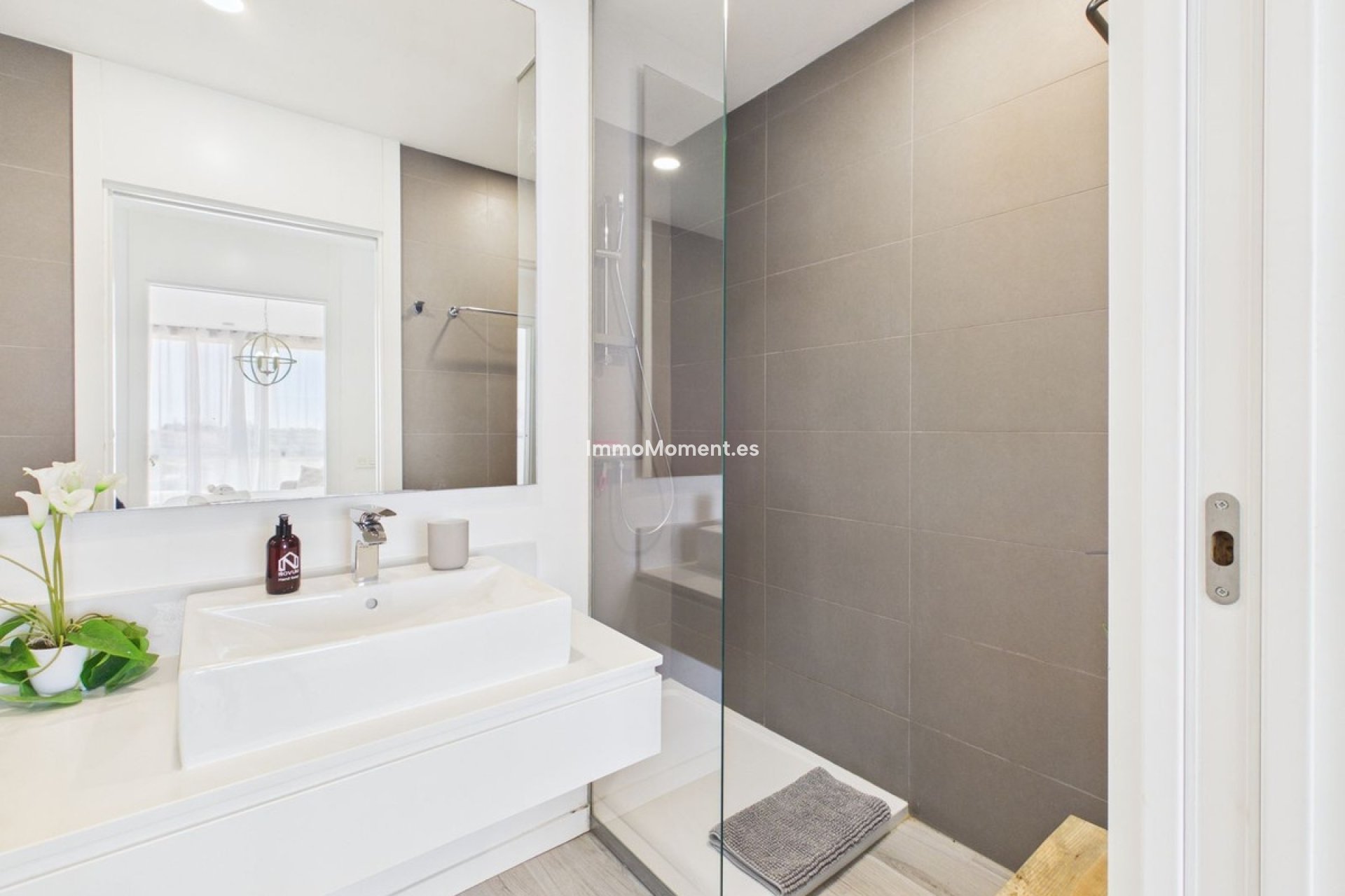 Resale - Detached villa - Estepona - Cancelada