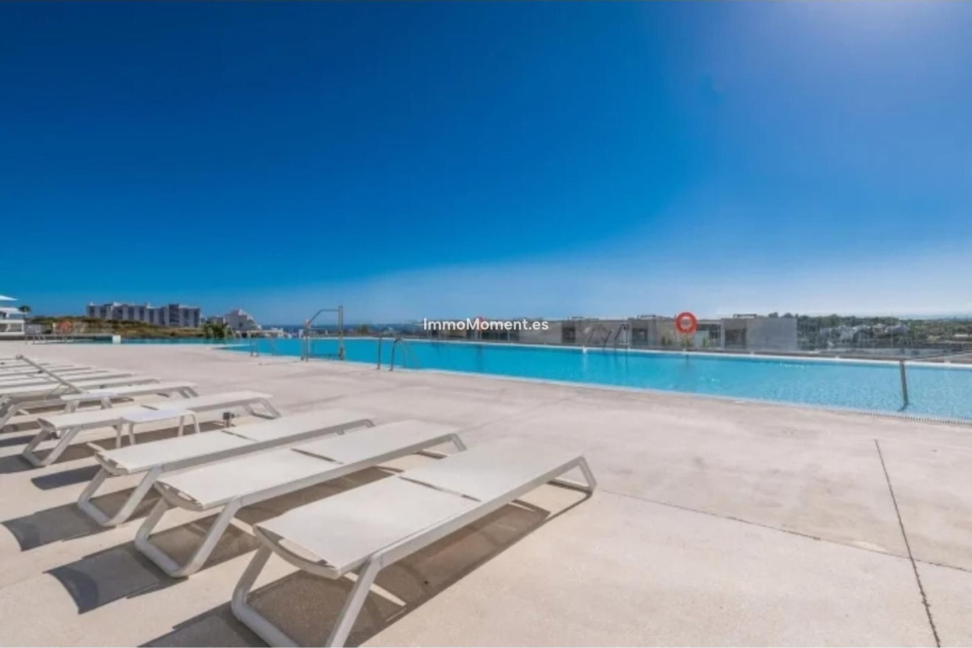 Resale - Detached villa - Estepona - Cancelada