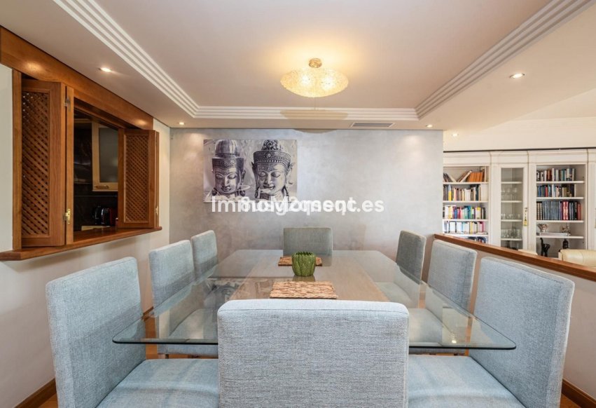 Resale - Detached villa - Estepona - Costalita