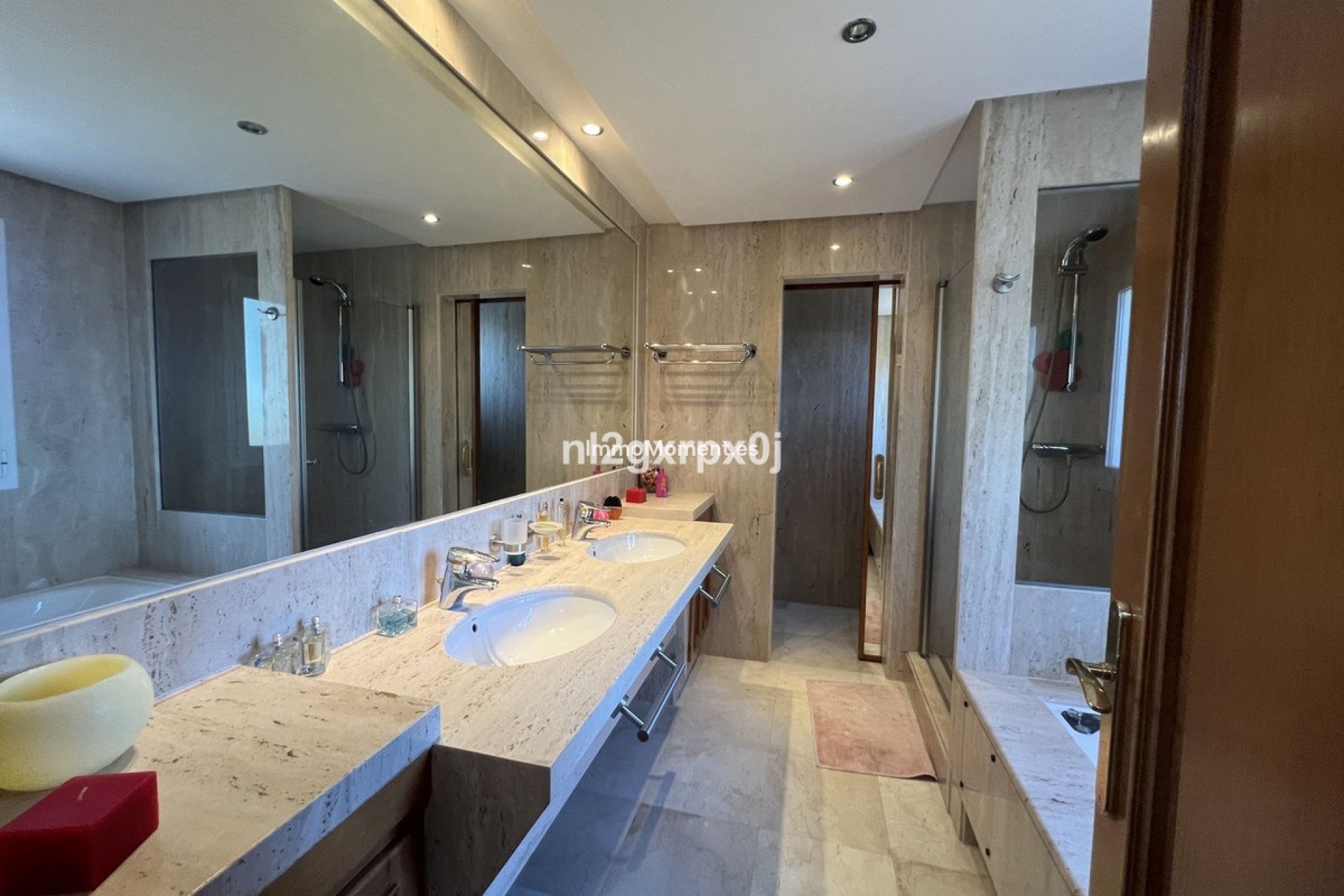 Resale - Detached villa - Estepona - Costalita