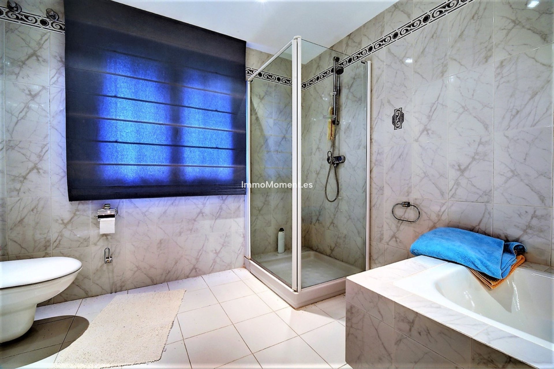 Resale - Detached villa - Estepona - Costalita
