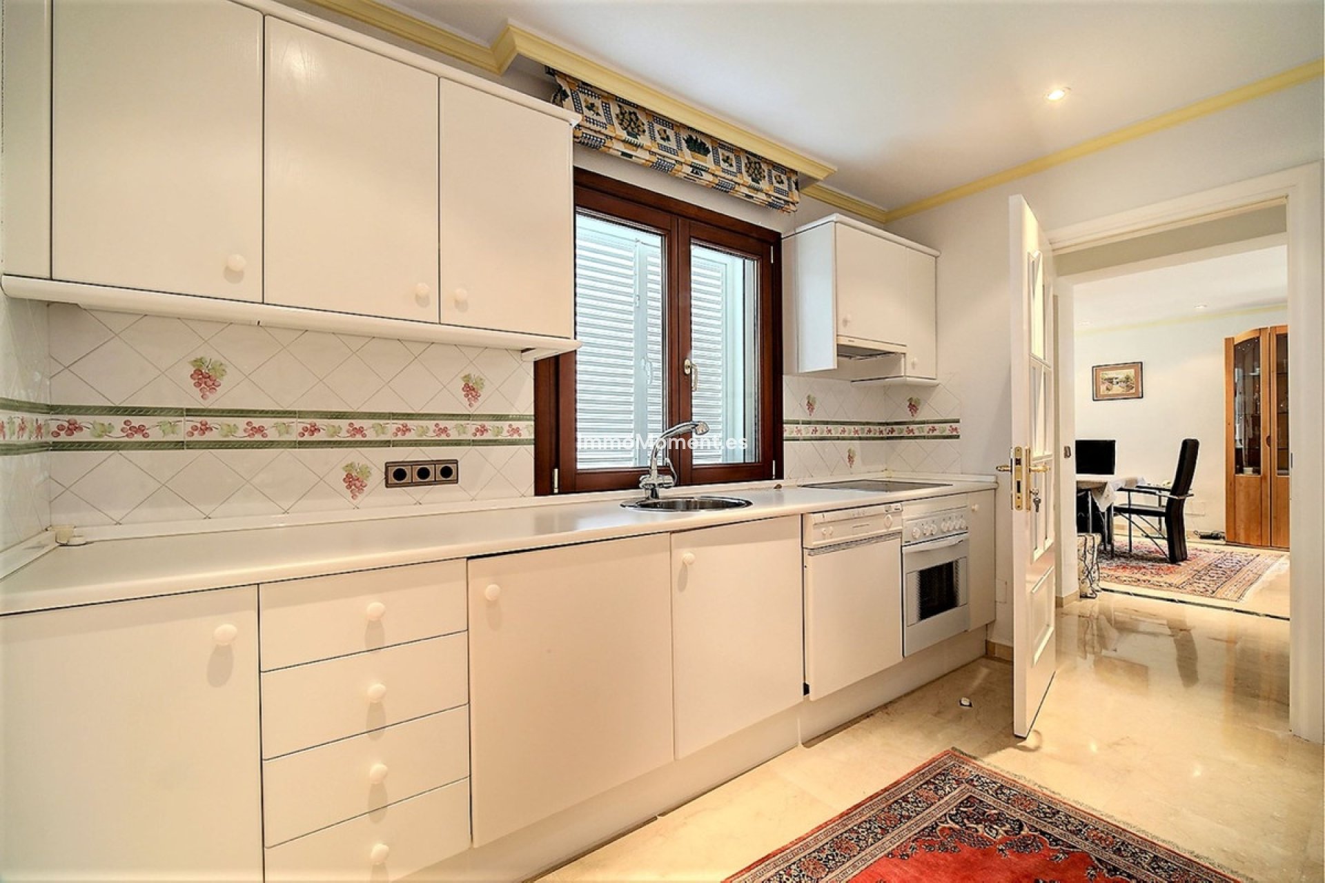 Resale - Detached villa - Estepona - Costalita