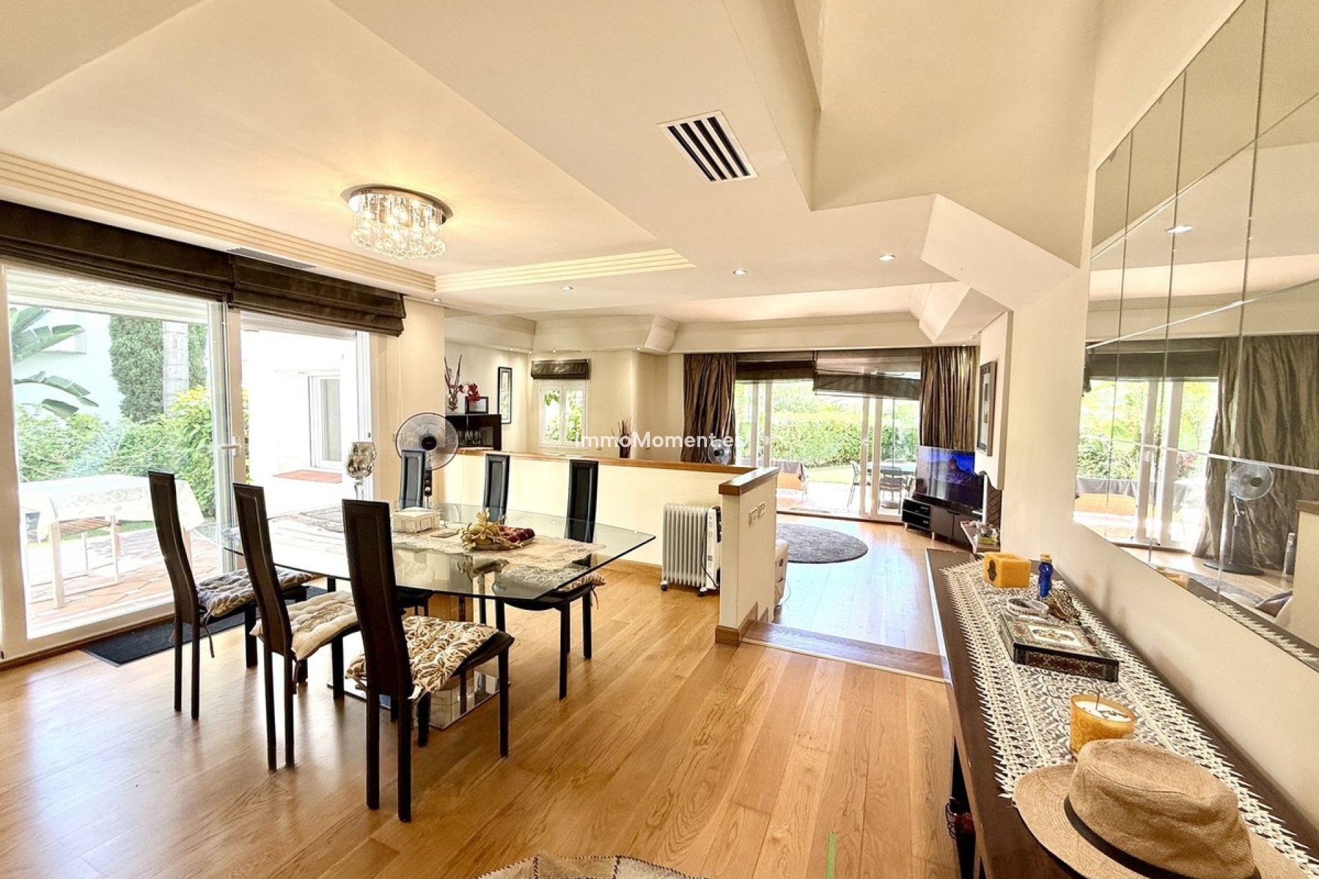 Resale - Detached villa - Estepona - Costalita