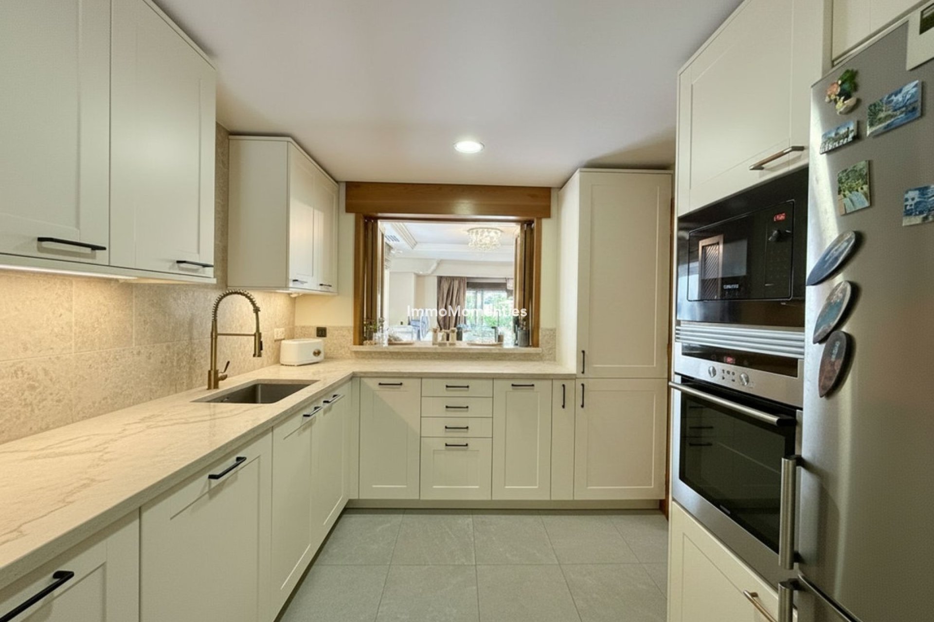 Resale - Detached villa - Estepona - Costalita