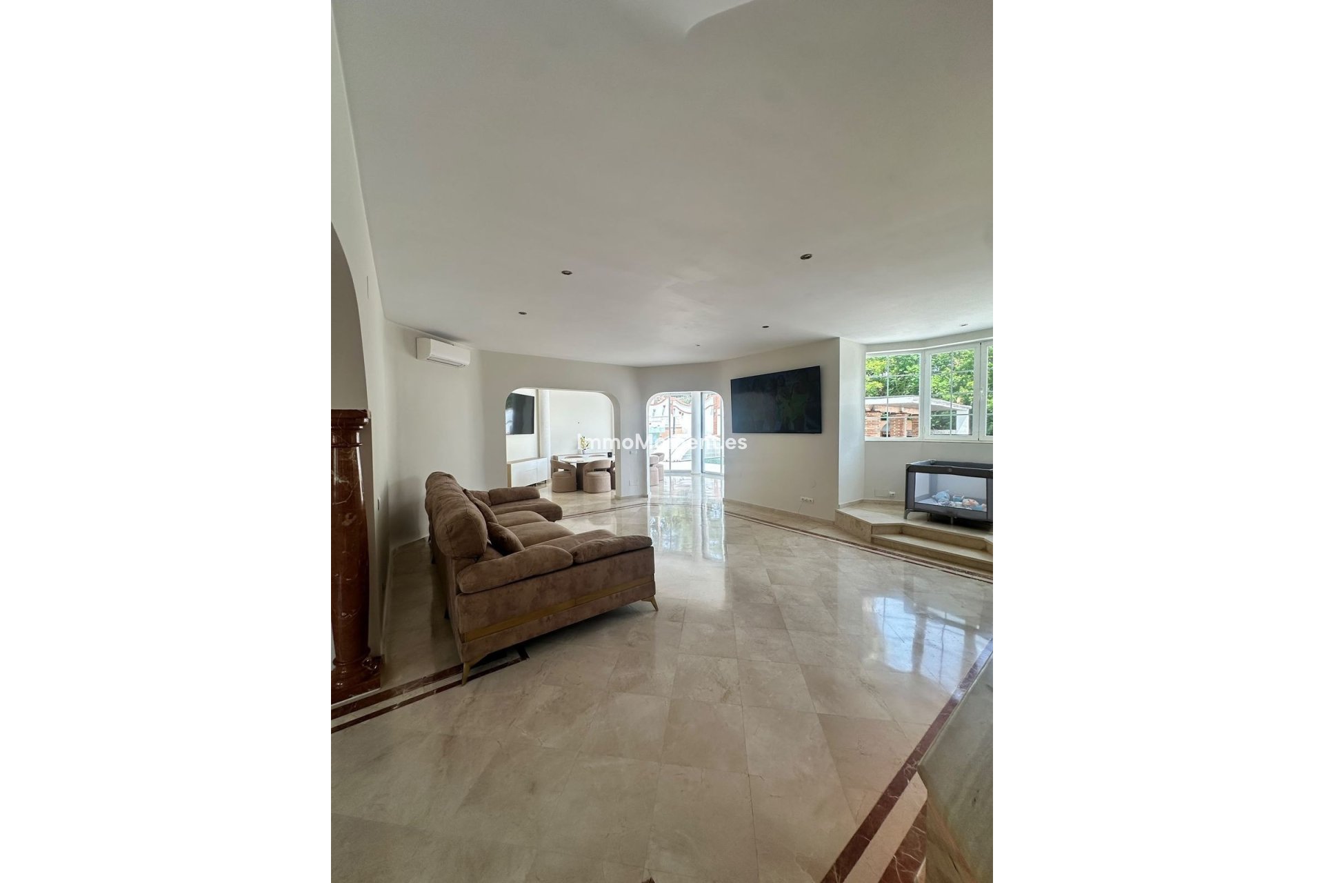Resale - Detached villa - Estepona - Estepona Centro