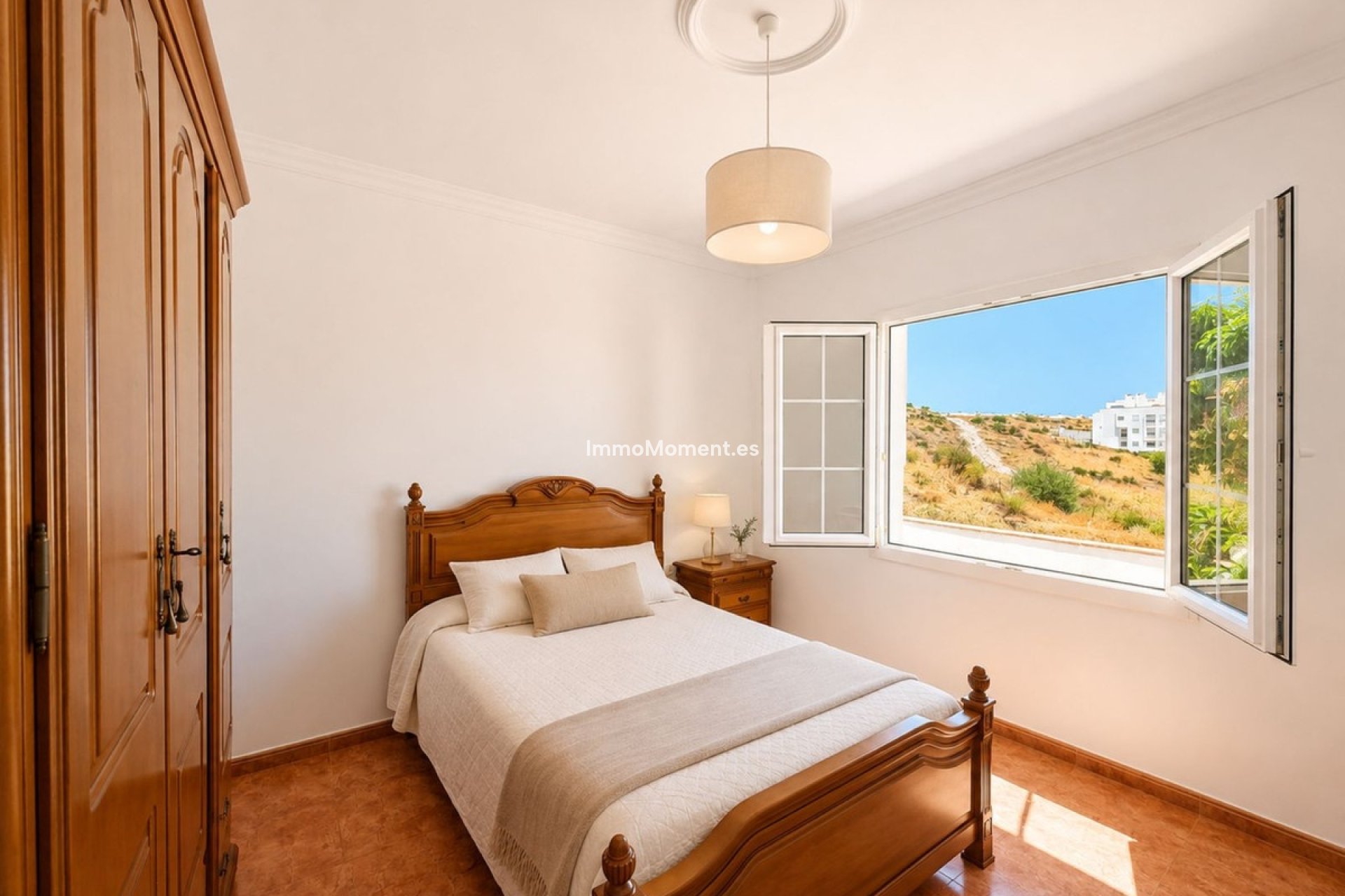 Resale - Detached villa - Estepona - Estepona Centro