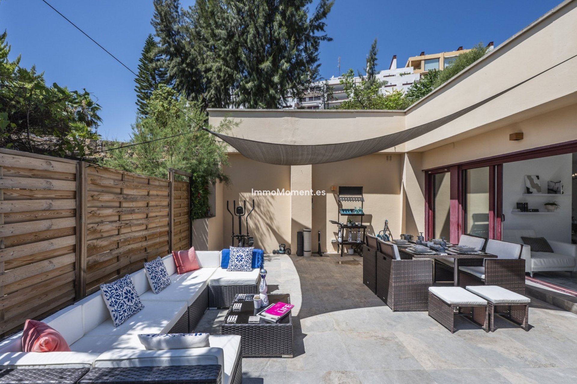 Resale - Detached villa - Estepona - Estepona Centro
