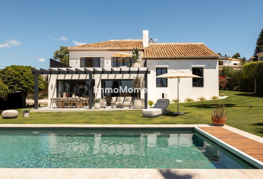 Resale - Detached villa - Estepona - Estepona Centro