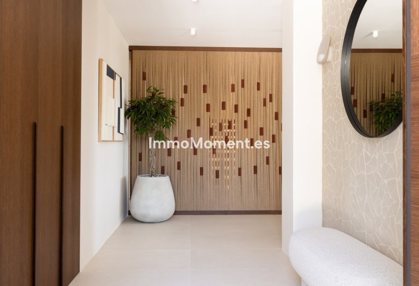 Resale - Detached villa - Estepona - Estepona Centro