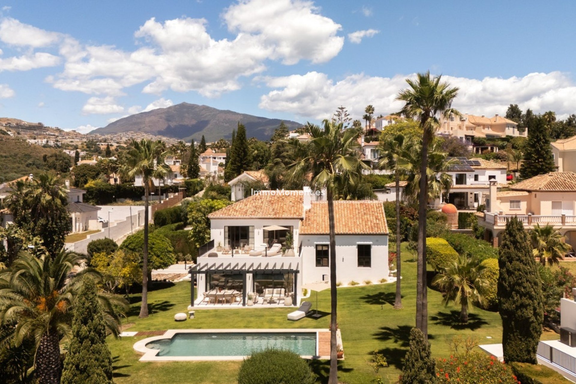 Resale - Detached villa - Estepona - Estepona Centro