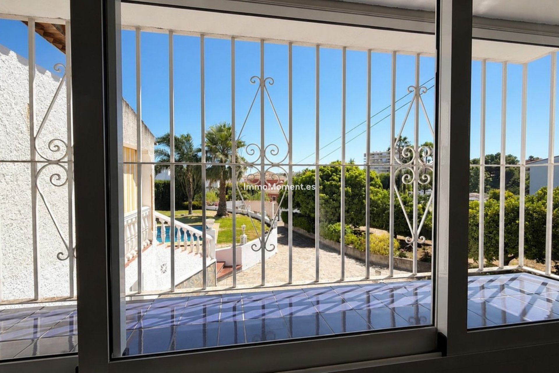 Resale - Detached villa - Estepona - Estepona Centro