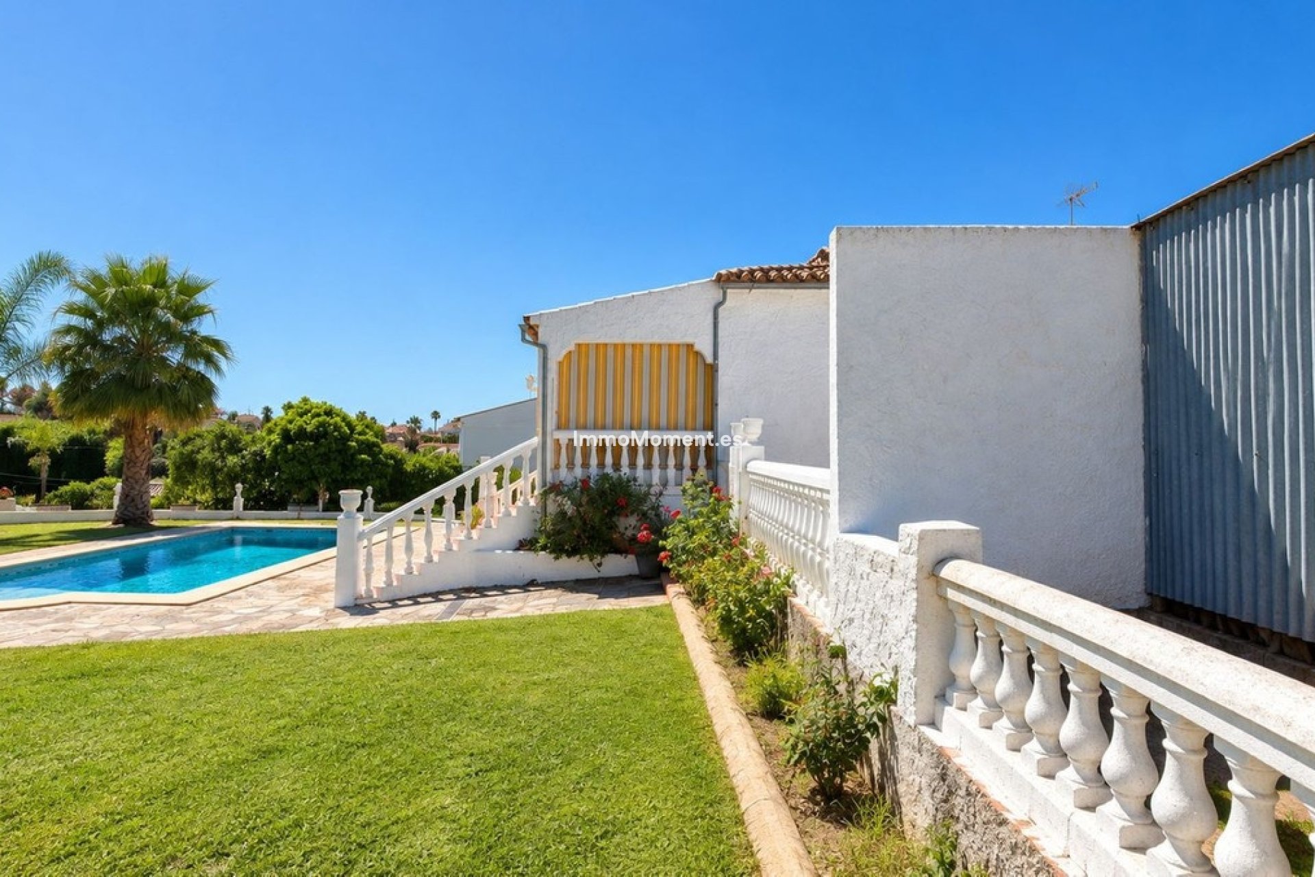 Resale - Detached villa - Estepona - Estepona Centro