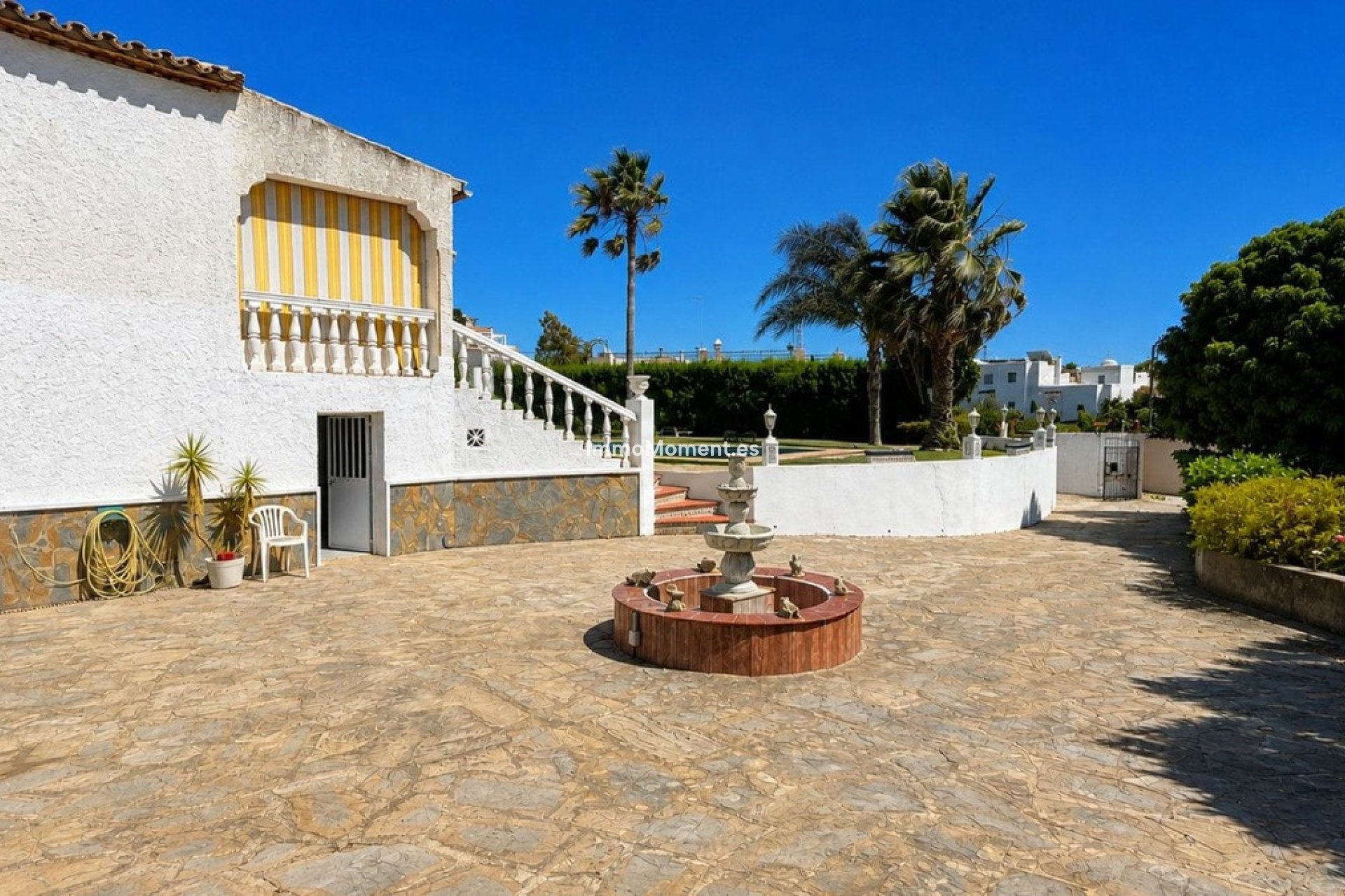 Resale - Detached villa - Estepona - Estepona Centro