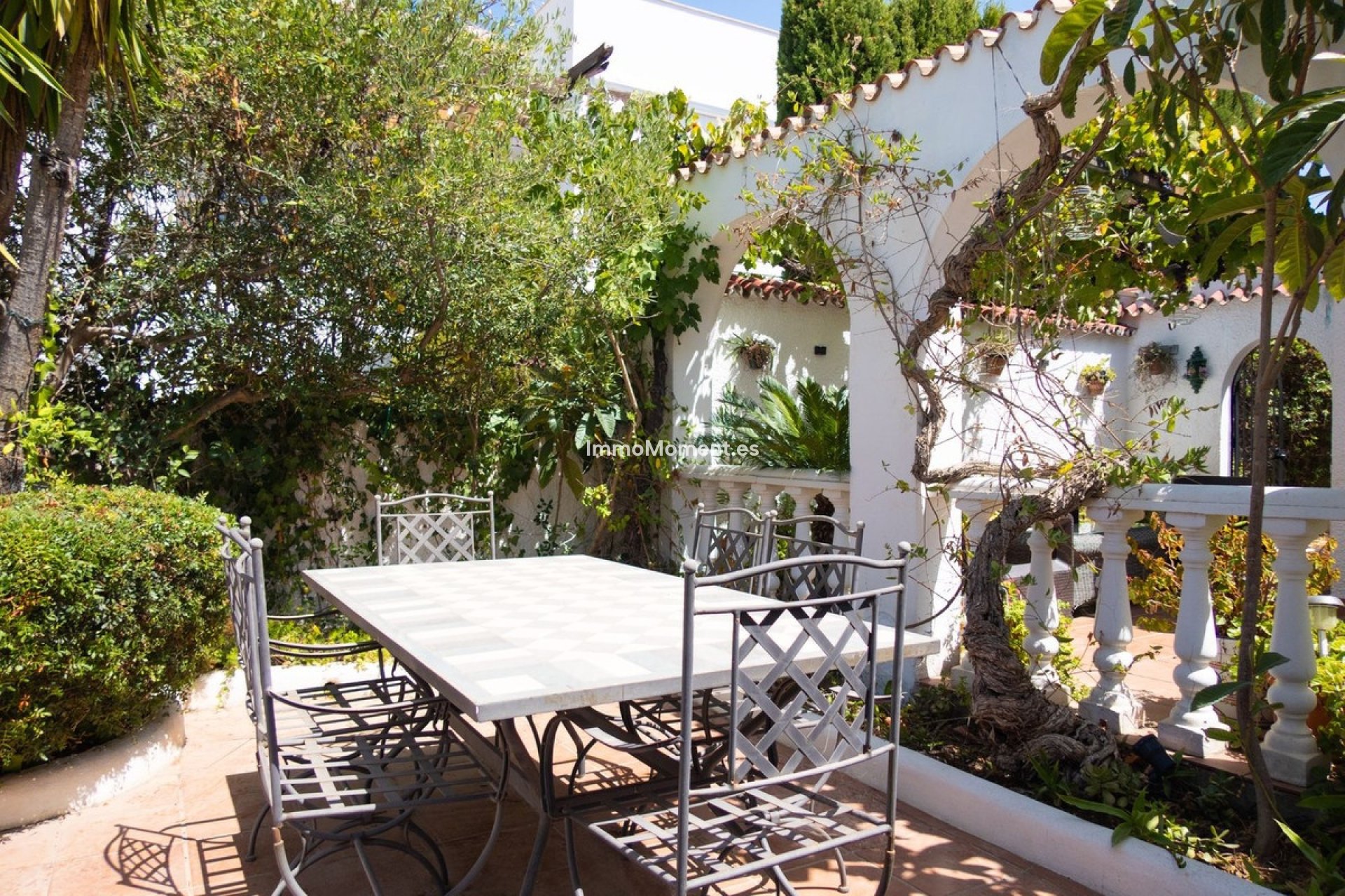 Resale - Detached villa - Estepona - Estepona Centro