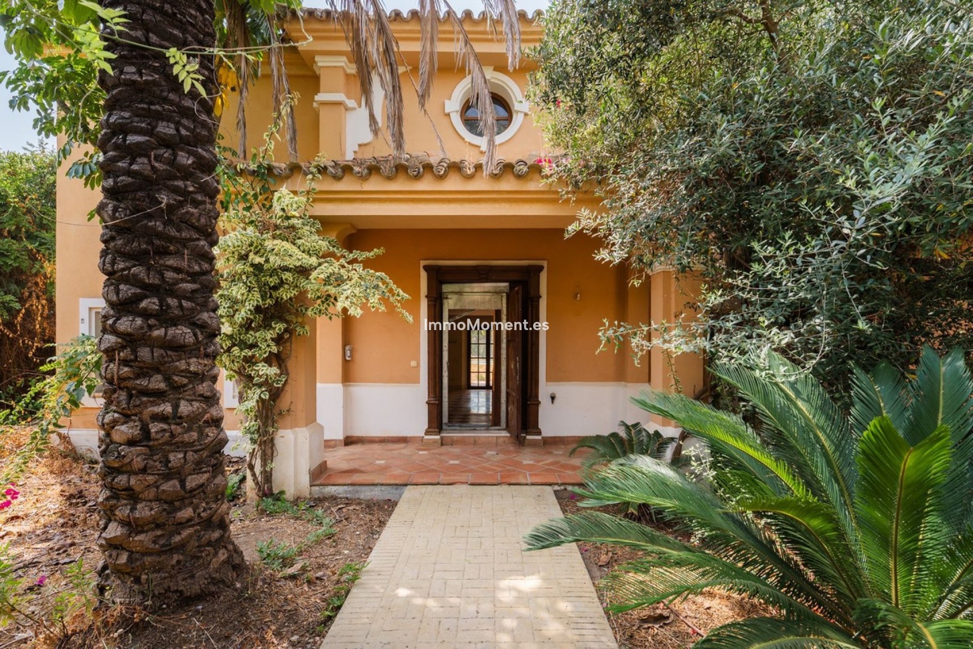 Resale - Detached villa - Estepona - Estepona Centro