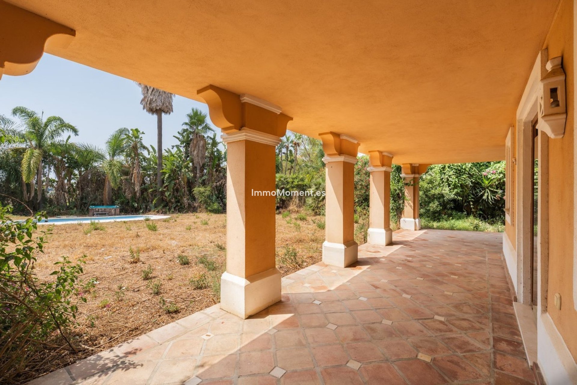 Resale - Detached villa - Estepona - Estepona Centro