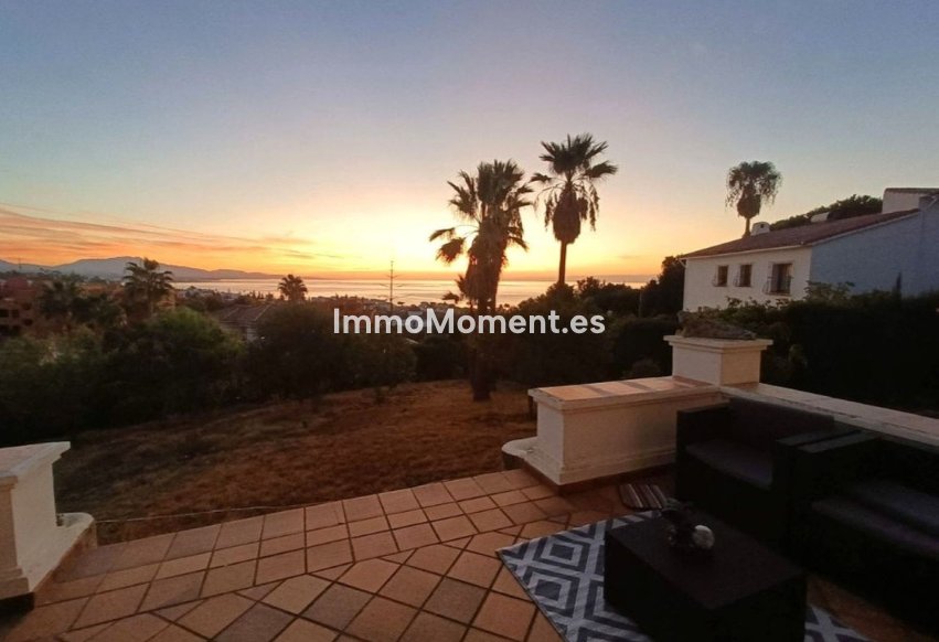 Resale - Detached villa - Estepona - Estepona Centro