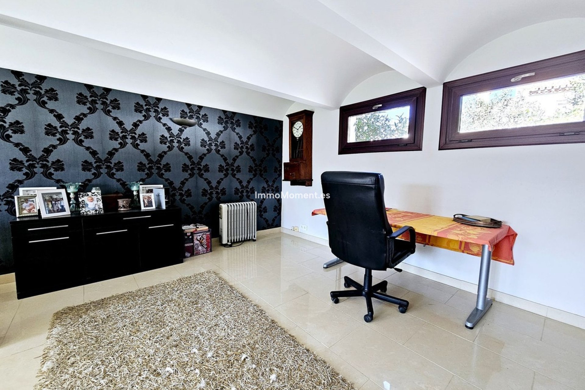 Resale - Detached villa - Estepona - Estepona Centro