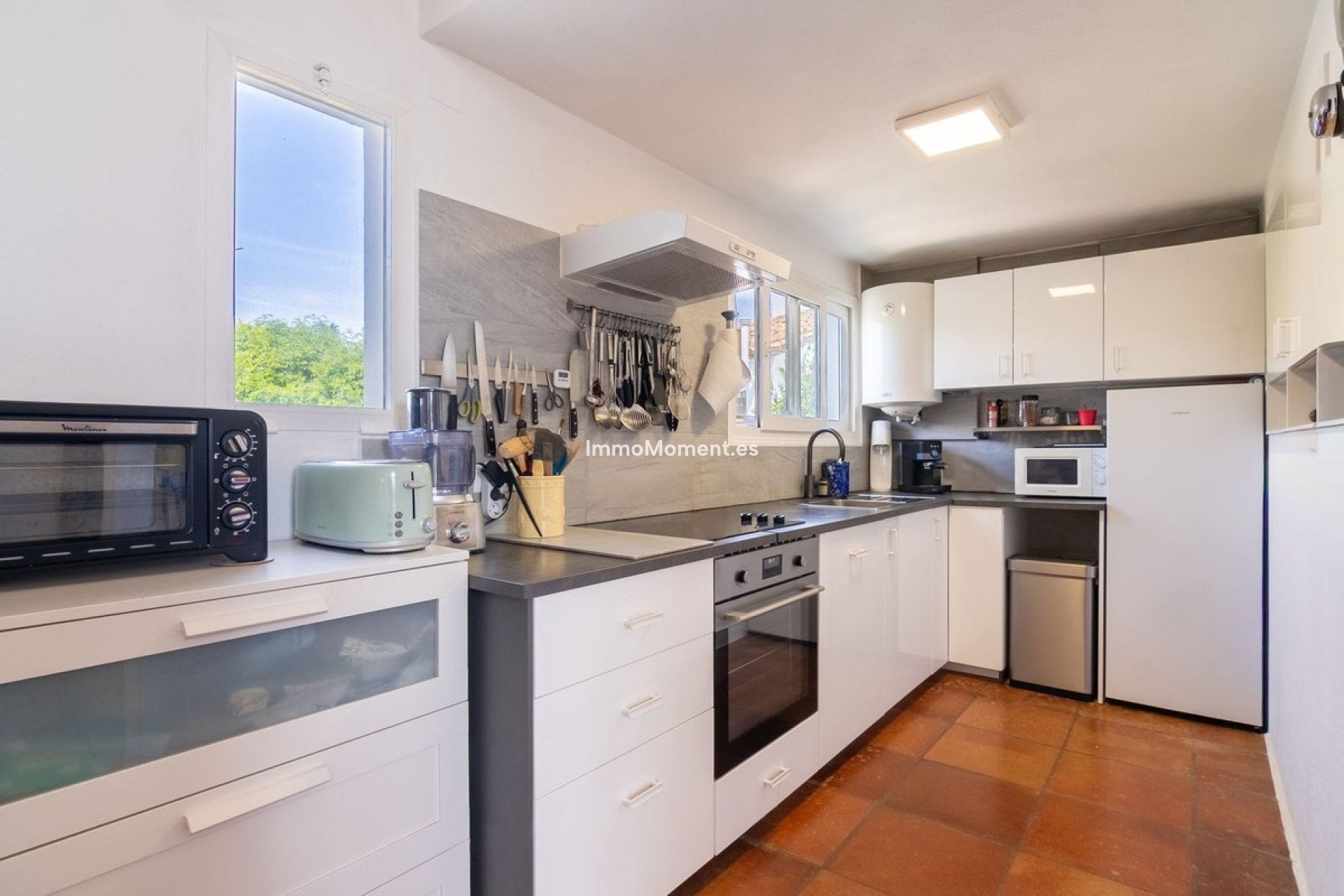 Resale - Detached villa - Estepona - Estepona Centro