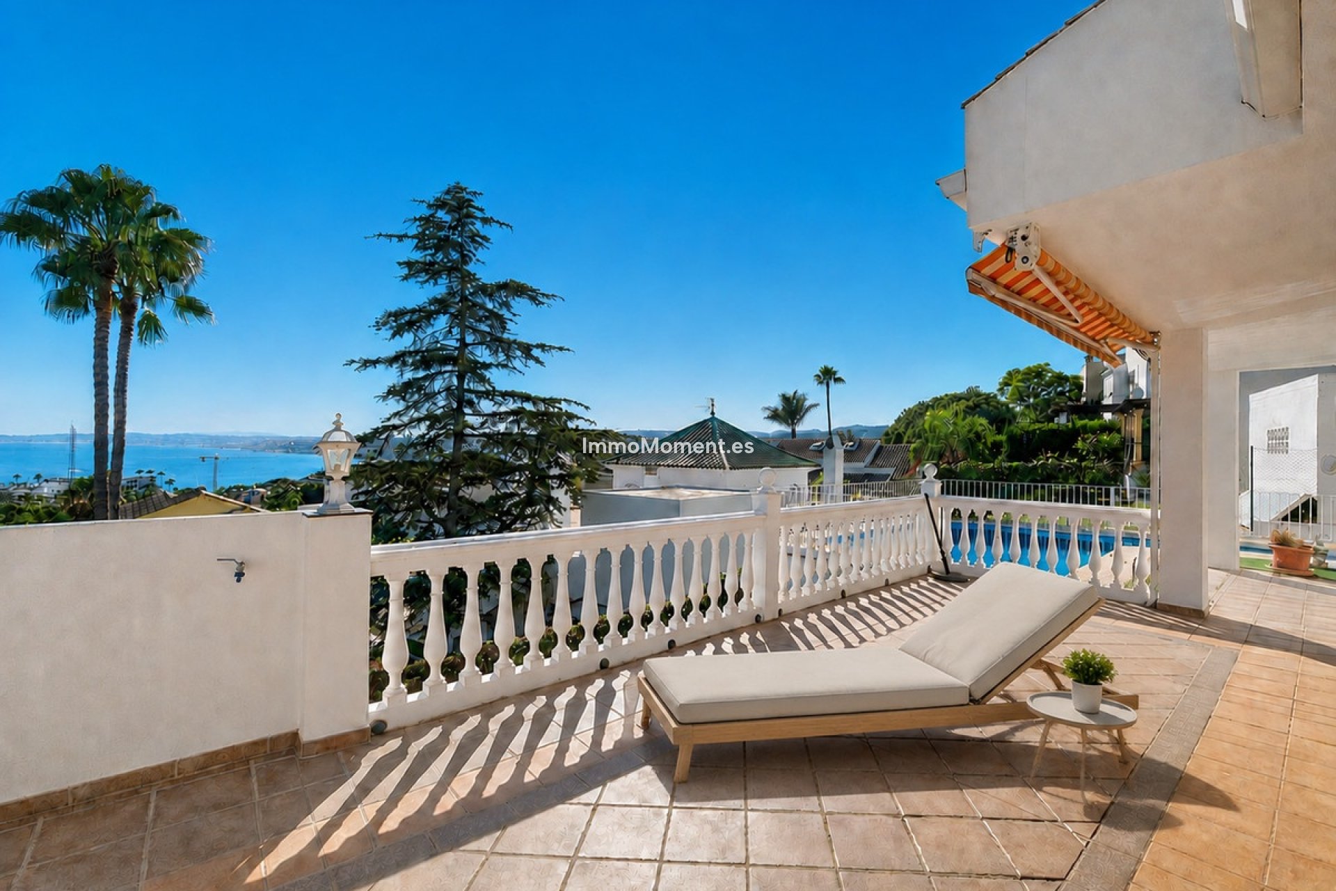 Resale - Detached villa - Estepona - Estepona Centro