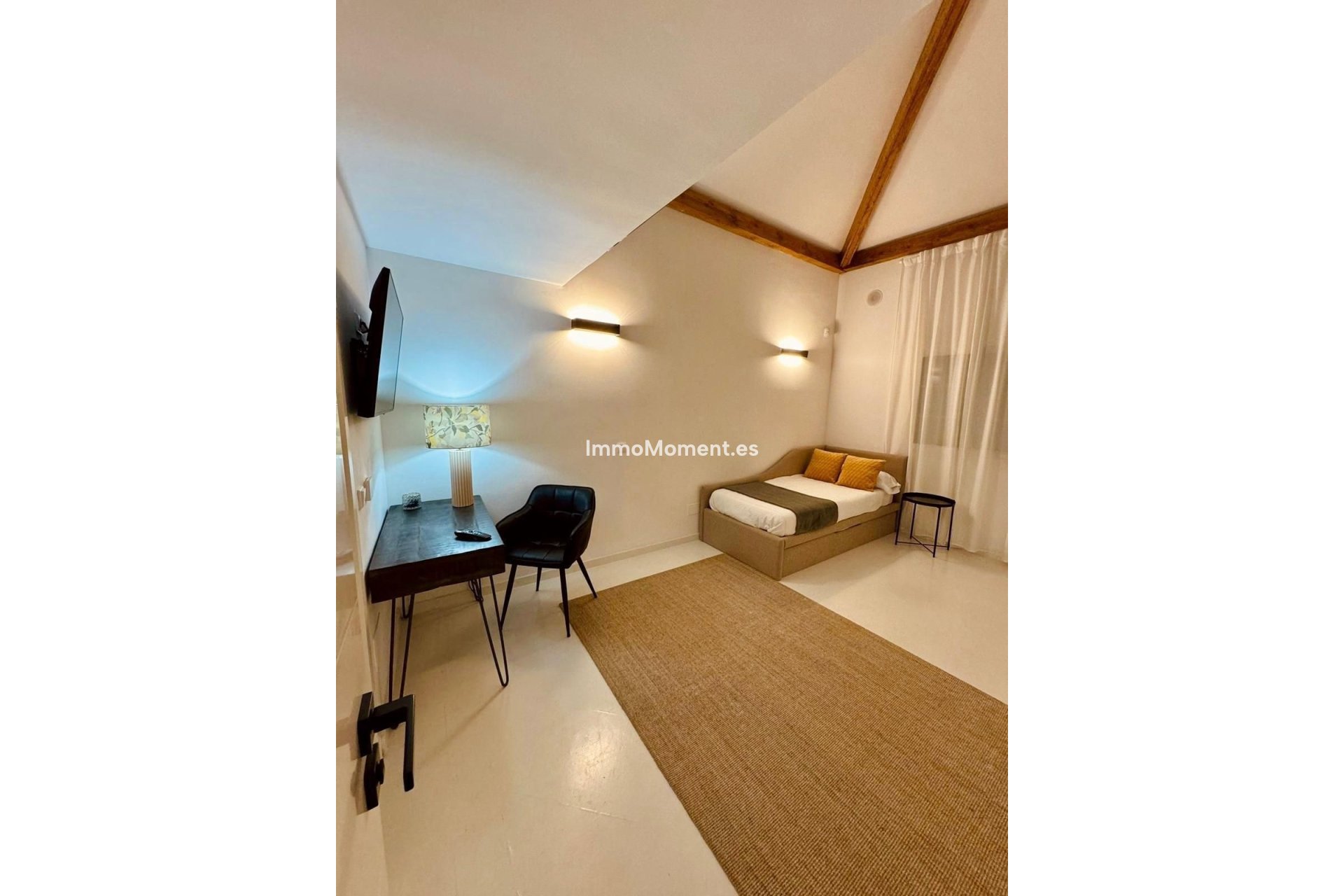 Resale - Detached villa - Estepona - Estepona Centro