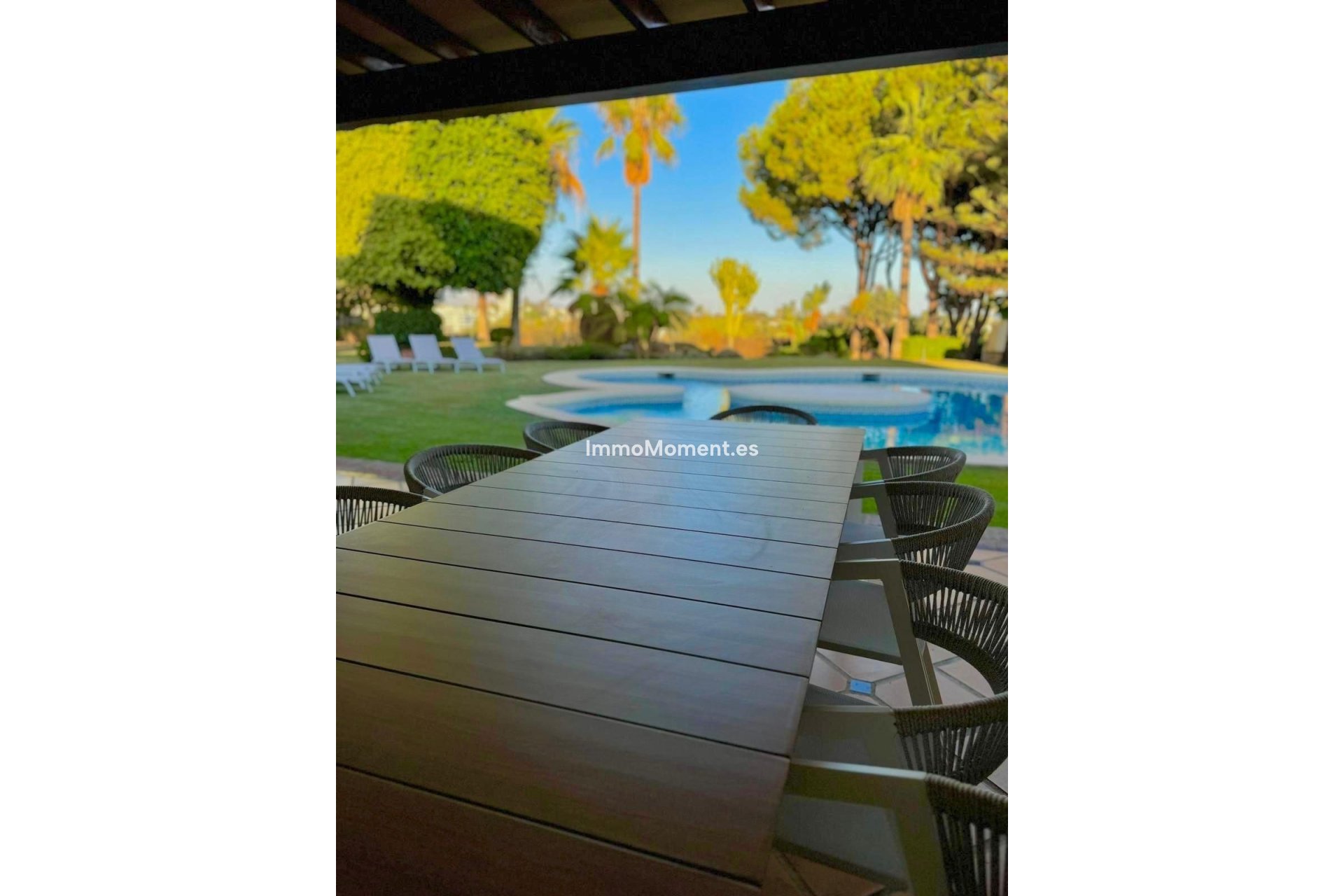 Resale - Detached villa - Estepona - Estepona Centro