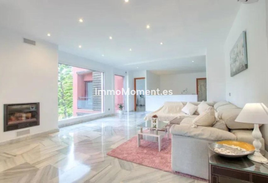 Resale - Detached villa - Estepona - Estepona Centro